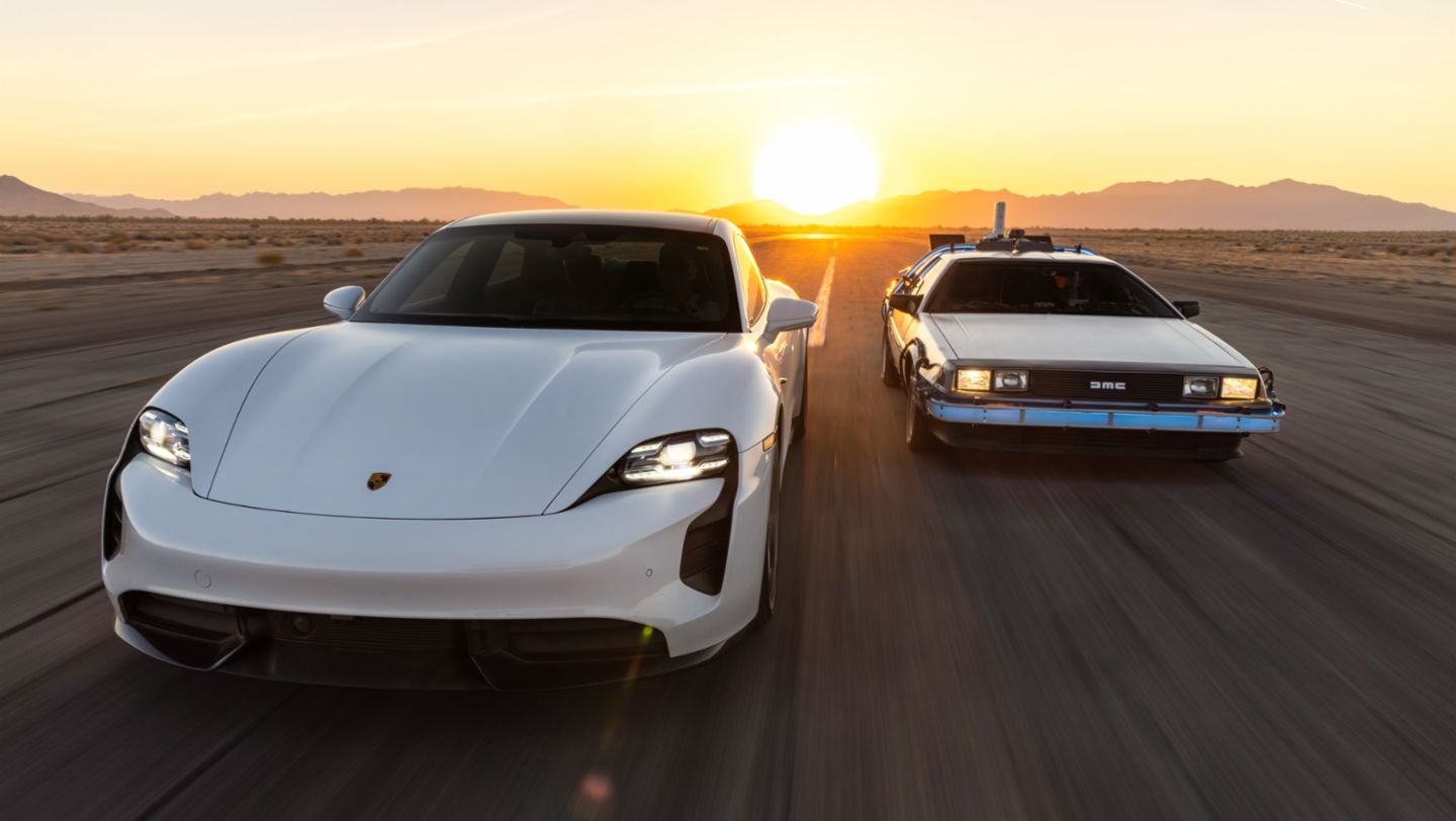 Taycan Turbo S, DeLorean DMC-12, 2021, Porsche AG