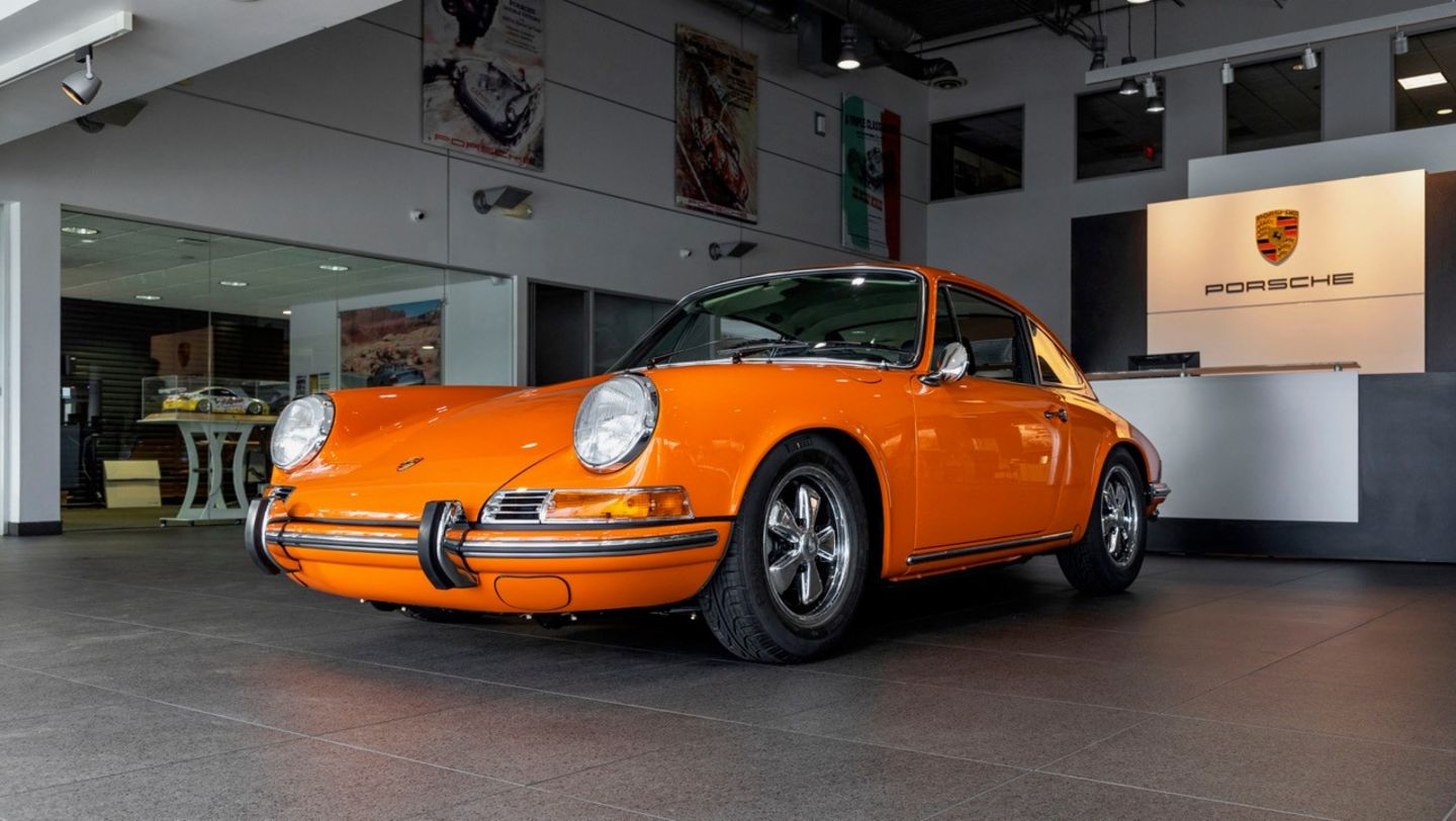 1971 911 T, McKenna Porsche, Porsche Classic Restoration Challenge, 2022, PCNA