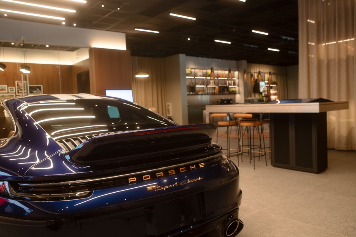 Porsche Studio Portland with 911 Classic Coupe