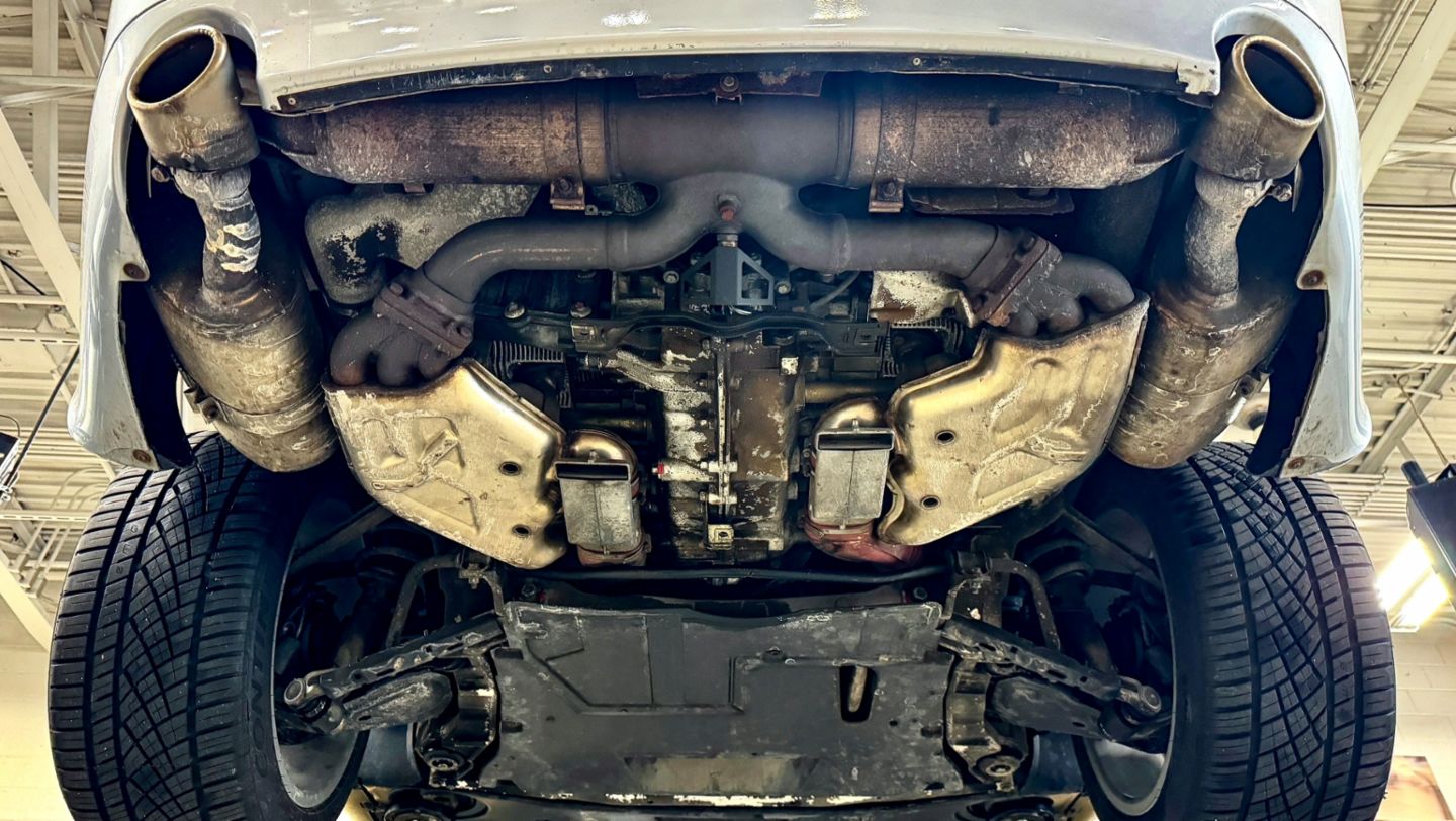Porsche Beachwood wins the 2025 Porsche Restoration Challenge Preservation Award for East with their 1995 911 Carrera 4S(seen here before restoration)