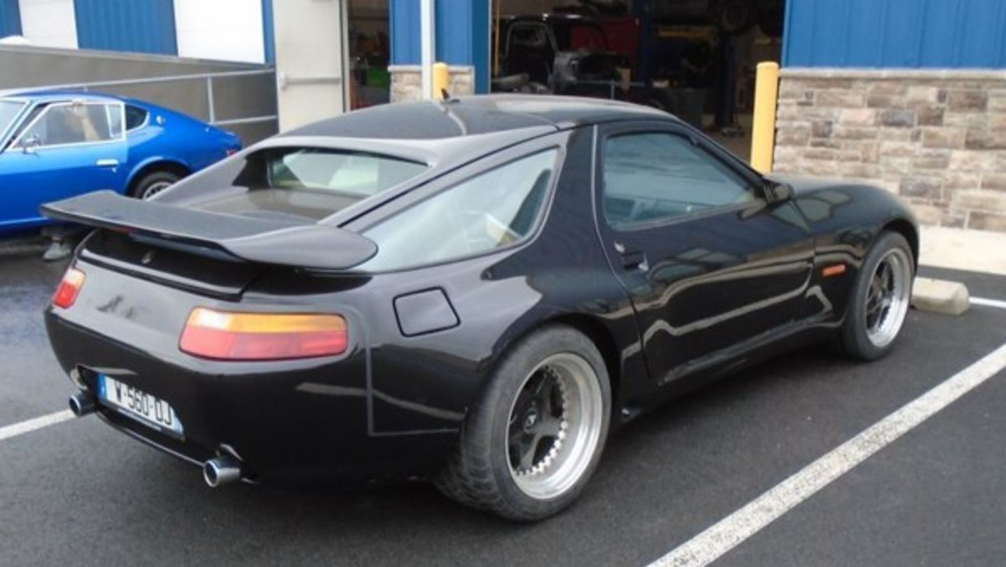 Porsche Delaware wins the 2025 Porsche Restoration Challenge People’s Choice Award for Area East with their 1986 928 S (seen here before restoration)