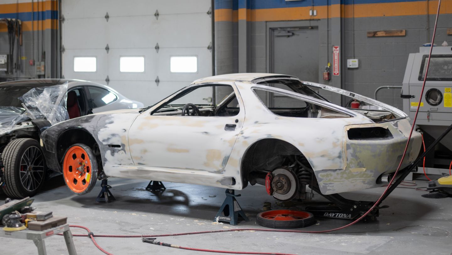 Porsche Delaware wins the 2025 Porsche Restoration Challenge People’s Choice Award for Area East with their 1986 928 S (seen here before restoration)