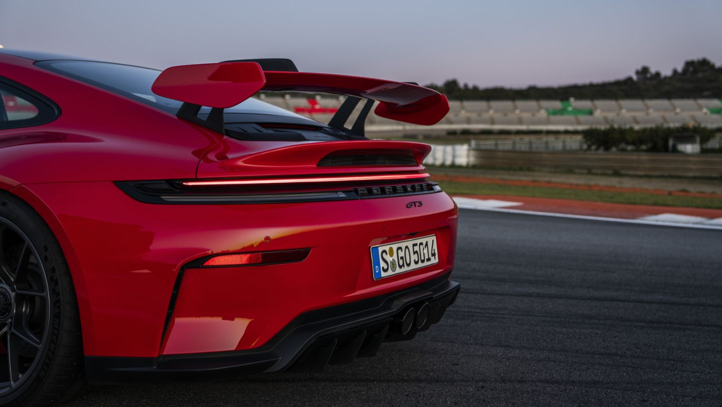 911 GT3 Guards Red