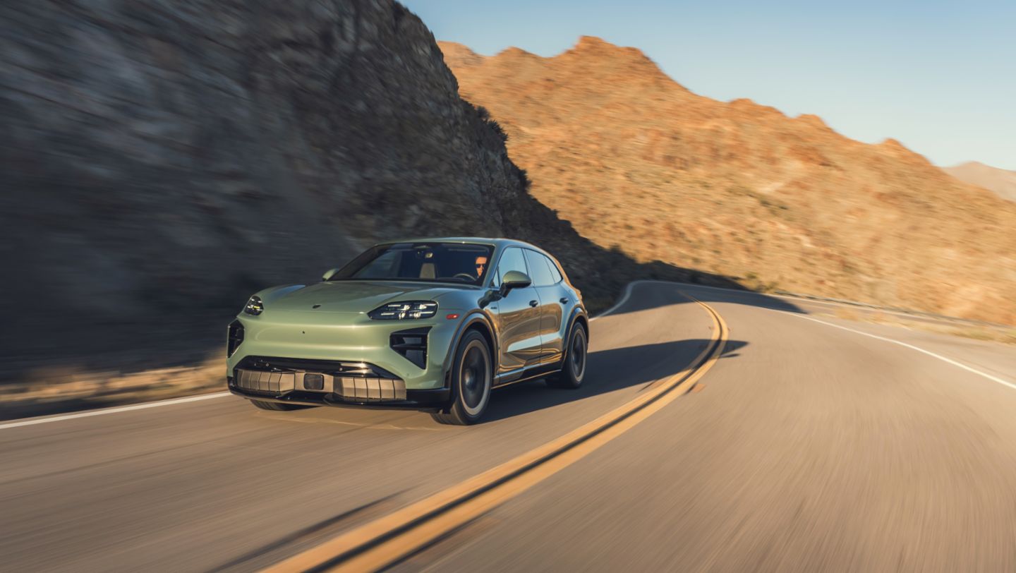 Porsche Cayenne Turbo Electric