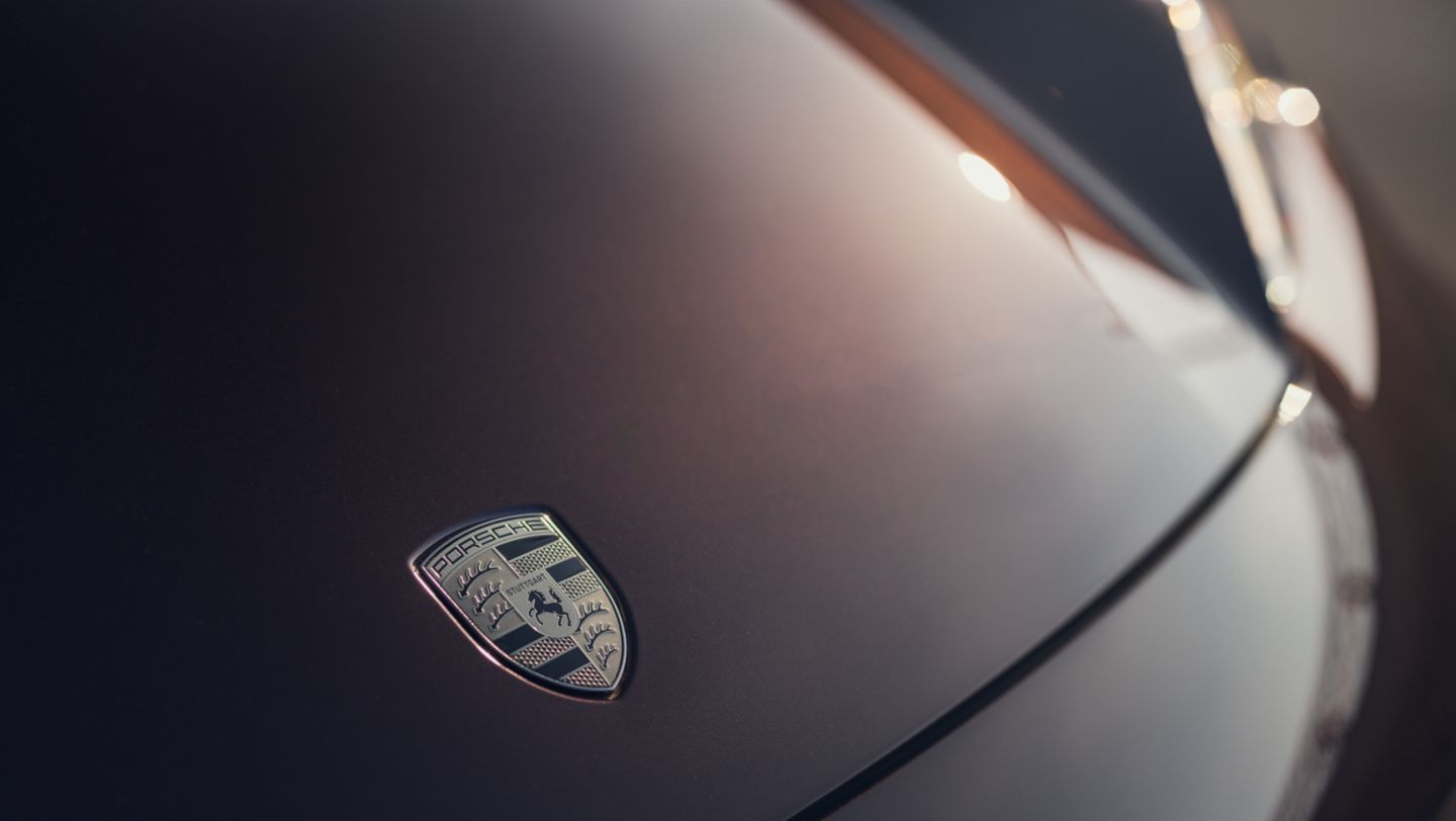 Copper Ruby Metallic Macan Turbo