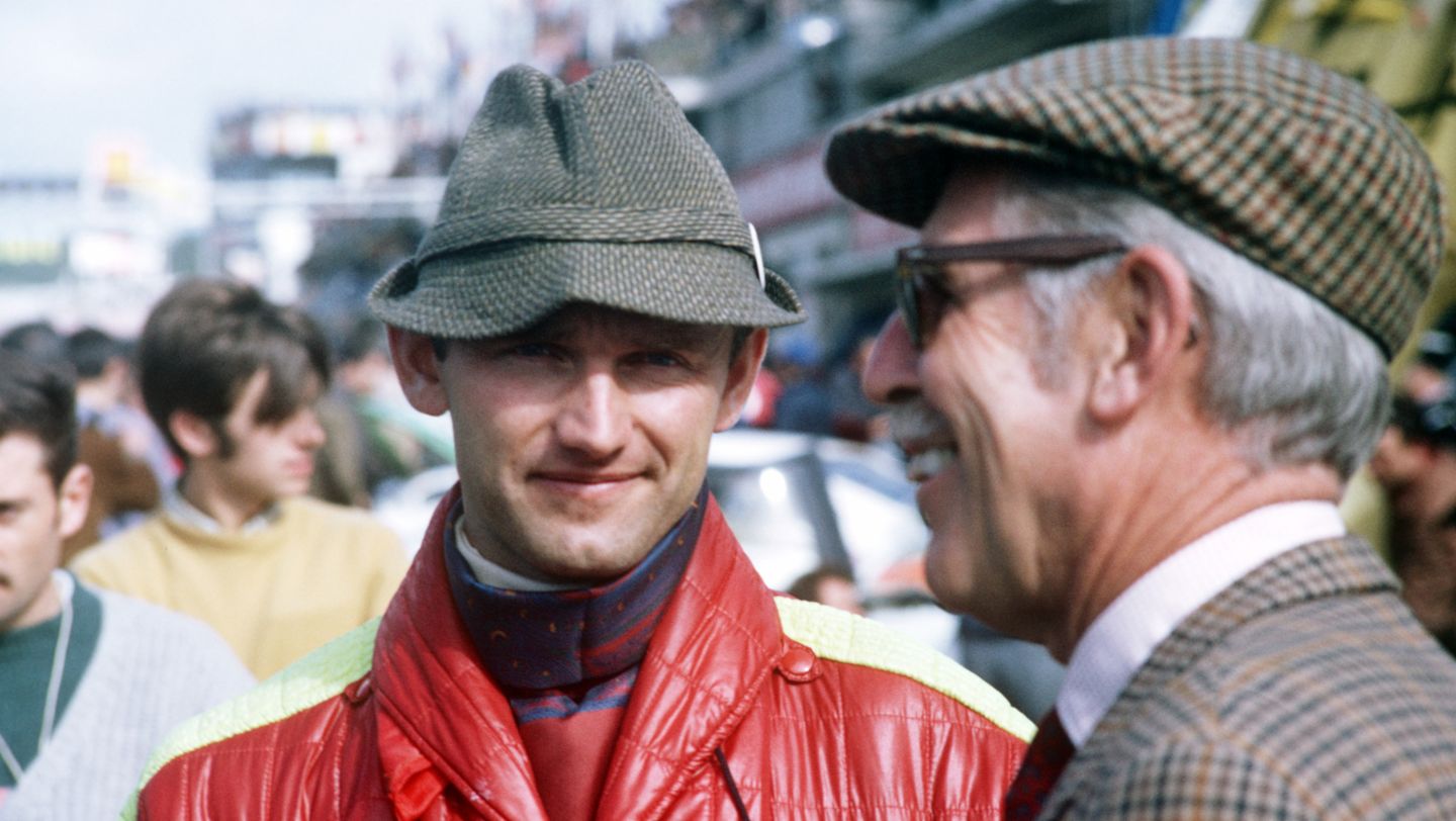 Ferdinand Piëch (izquierda) y Huschke v. Hanstein, Le Mans, 1968, Porsche AG