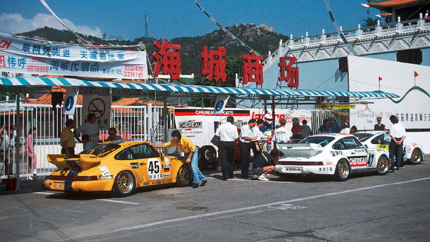 China, 1994, Porsche AG