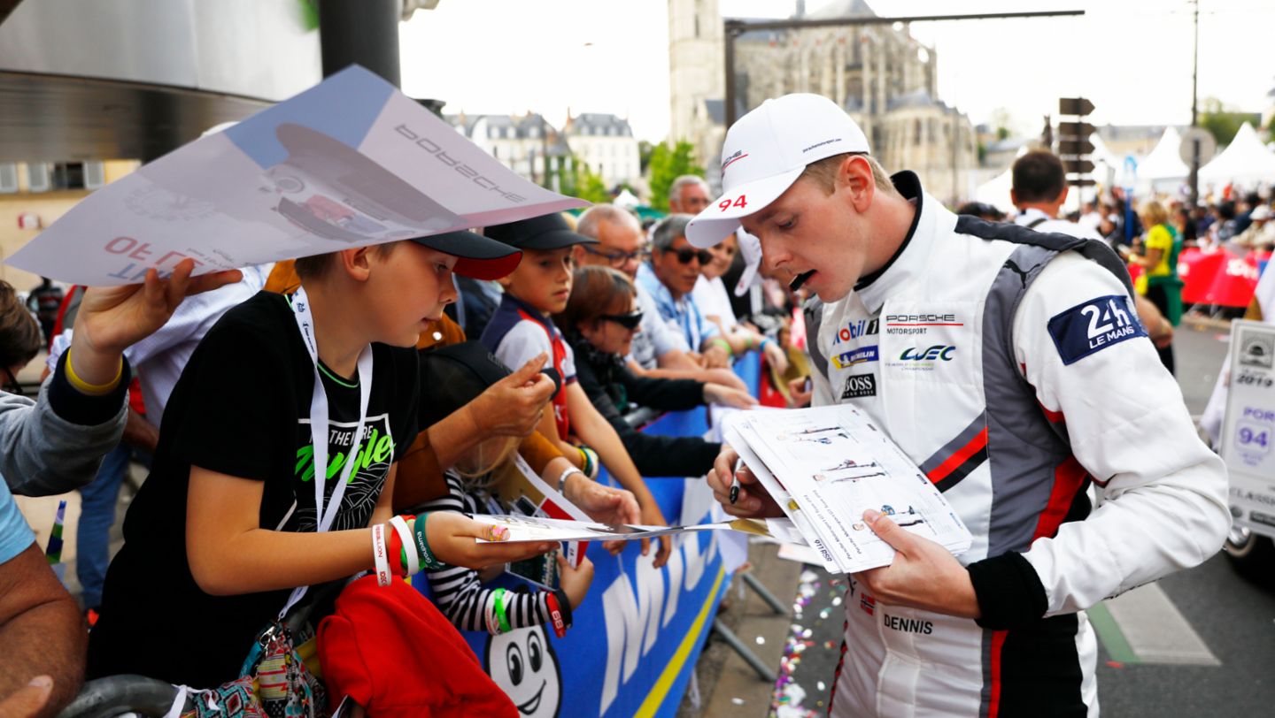 Dennis Olsen (N), Porsche GT Team, Drivers' parade, FIA WEC, Le Mans, 2019, Porsche AG