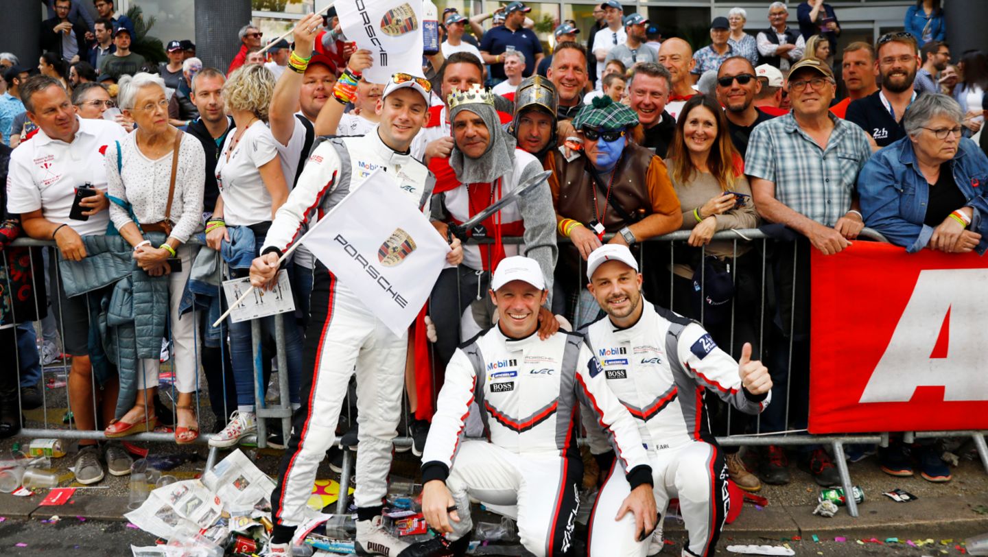 Porsche GT Team (93), Nick Tandy (GB), Patrick Pilet (F), Earl Bamber (NZ), l-r, Drivers' parade, FIA WEC, Le Mans, 2019, Porsche AG
