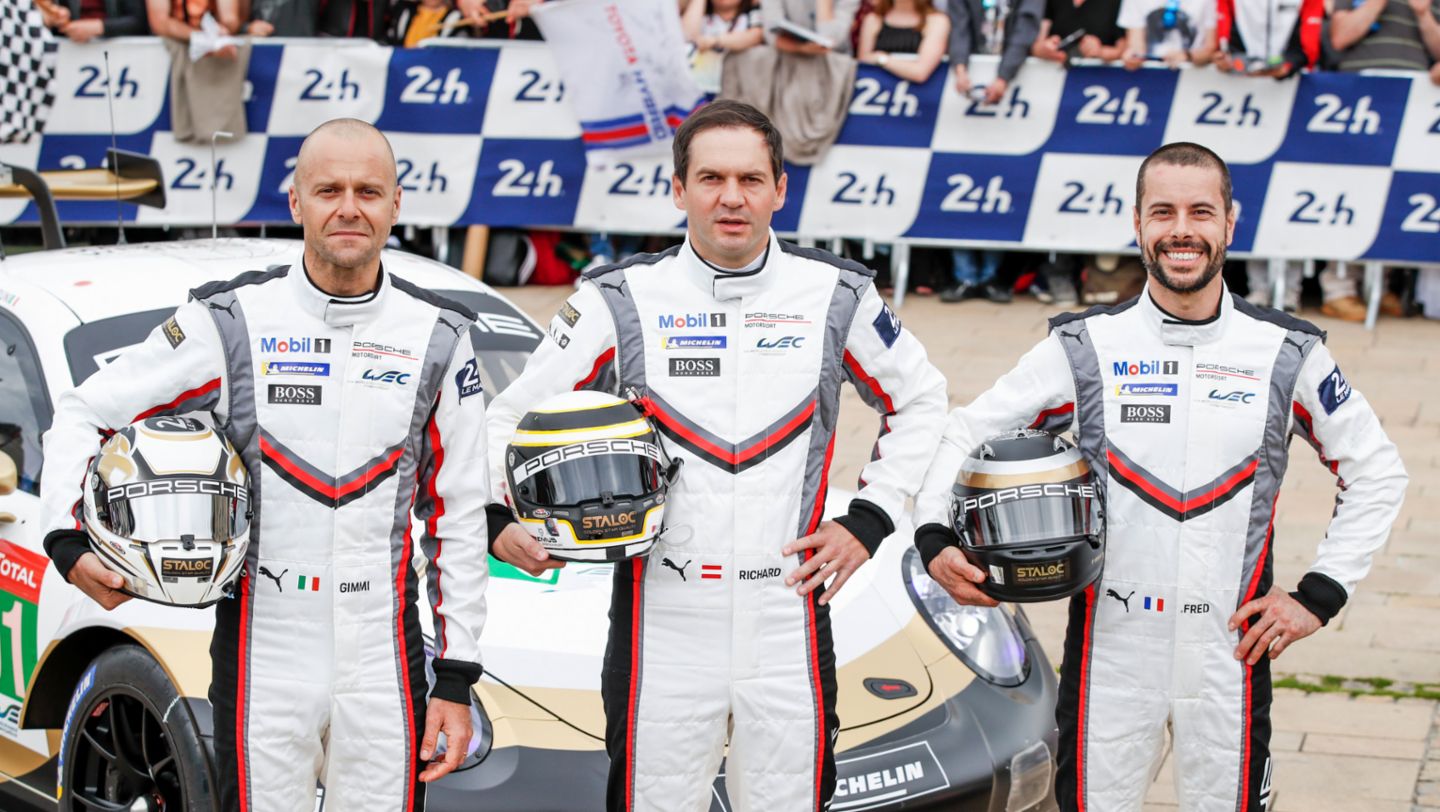Gianmaria Bruni (I), Richard Lietz (A), Frederic Makowiecki (F), l-r, 911 RSR (91), scrutineering, FIA WEC, Le Mans, 2019, Porsche AG