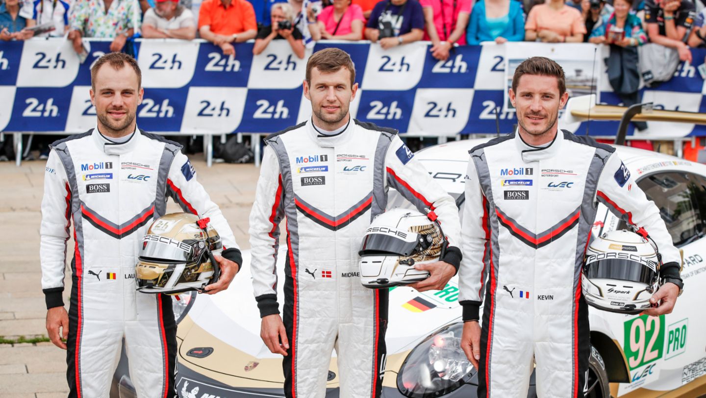 Laurens Vanthoor (B), Michael Christensen (DK), Kevin Estre (F), l-r, 911 RSR (92), Technische Abnahme, FIA WEC, Le Mans, 2019, Porsche AG