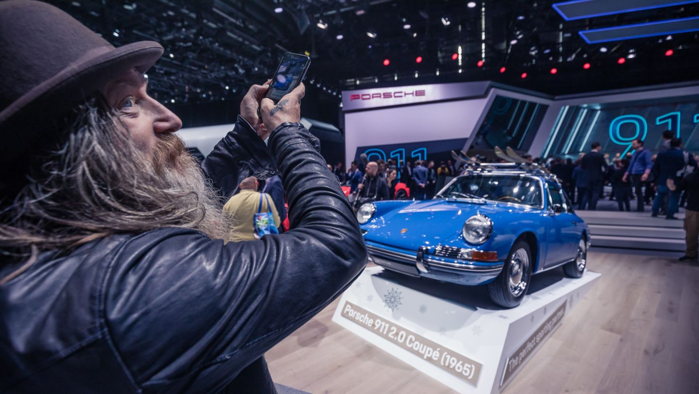 Magnus Walker, 911 2.0 Coupé (1965), Internationaler Automobil-Salon Genf, 2019, Porsche AG