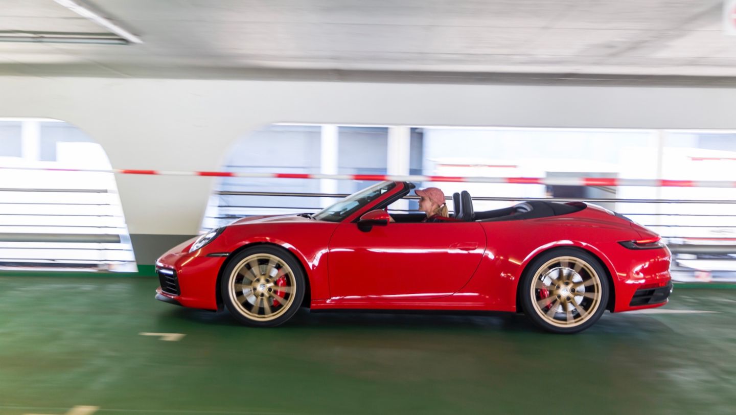 911 Carrera 4S Cabriolet, Donna Vekić, Porsche Tennis Grand Prix, Parking Challenge, 2019, Porsche AG
