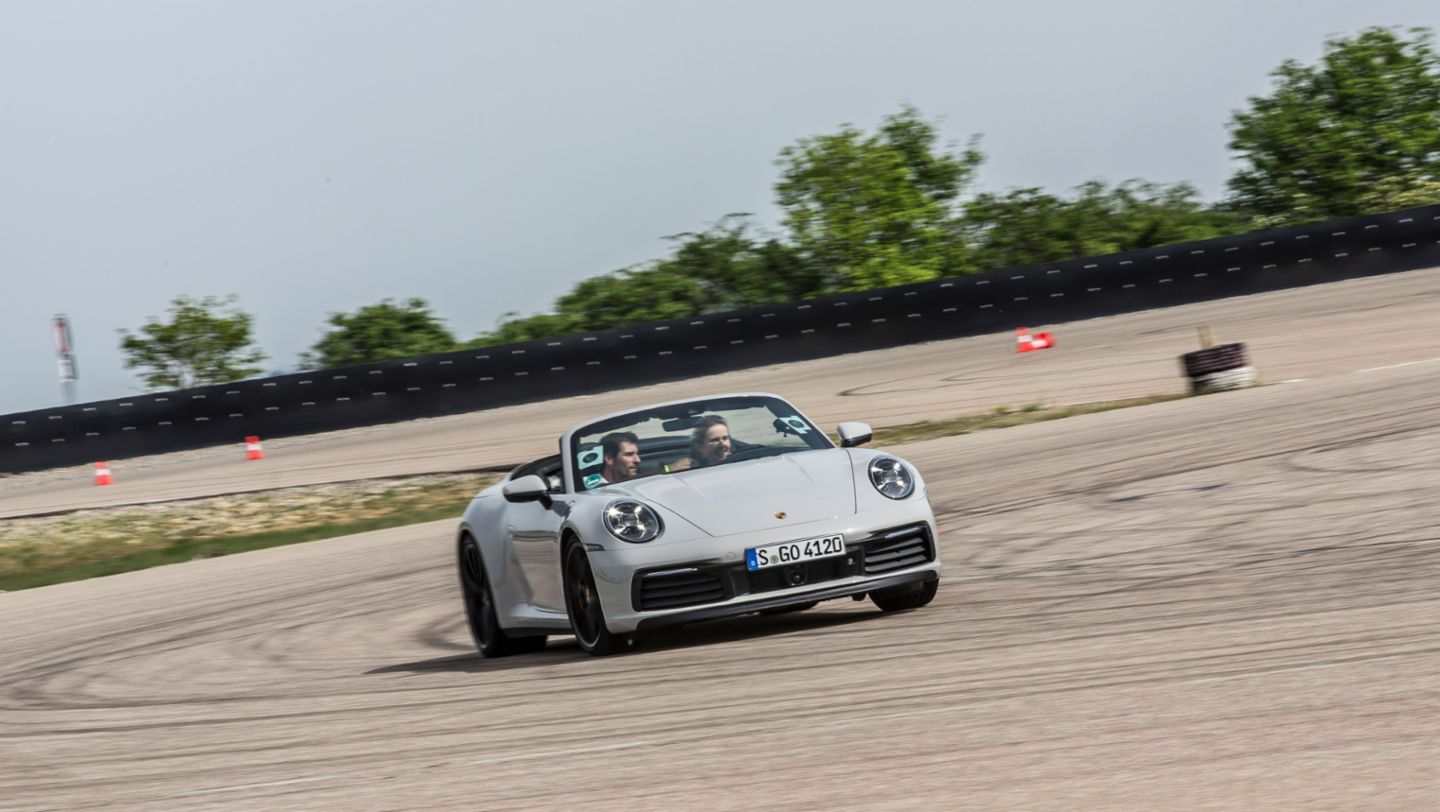Mark Webber, Porsche-Markenbotschafter, Elina Svitolina, Tennis-Profi, 911 Carrera 4S Cabriolet, Weissach, 2019, Porsche AG