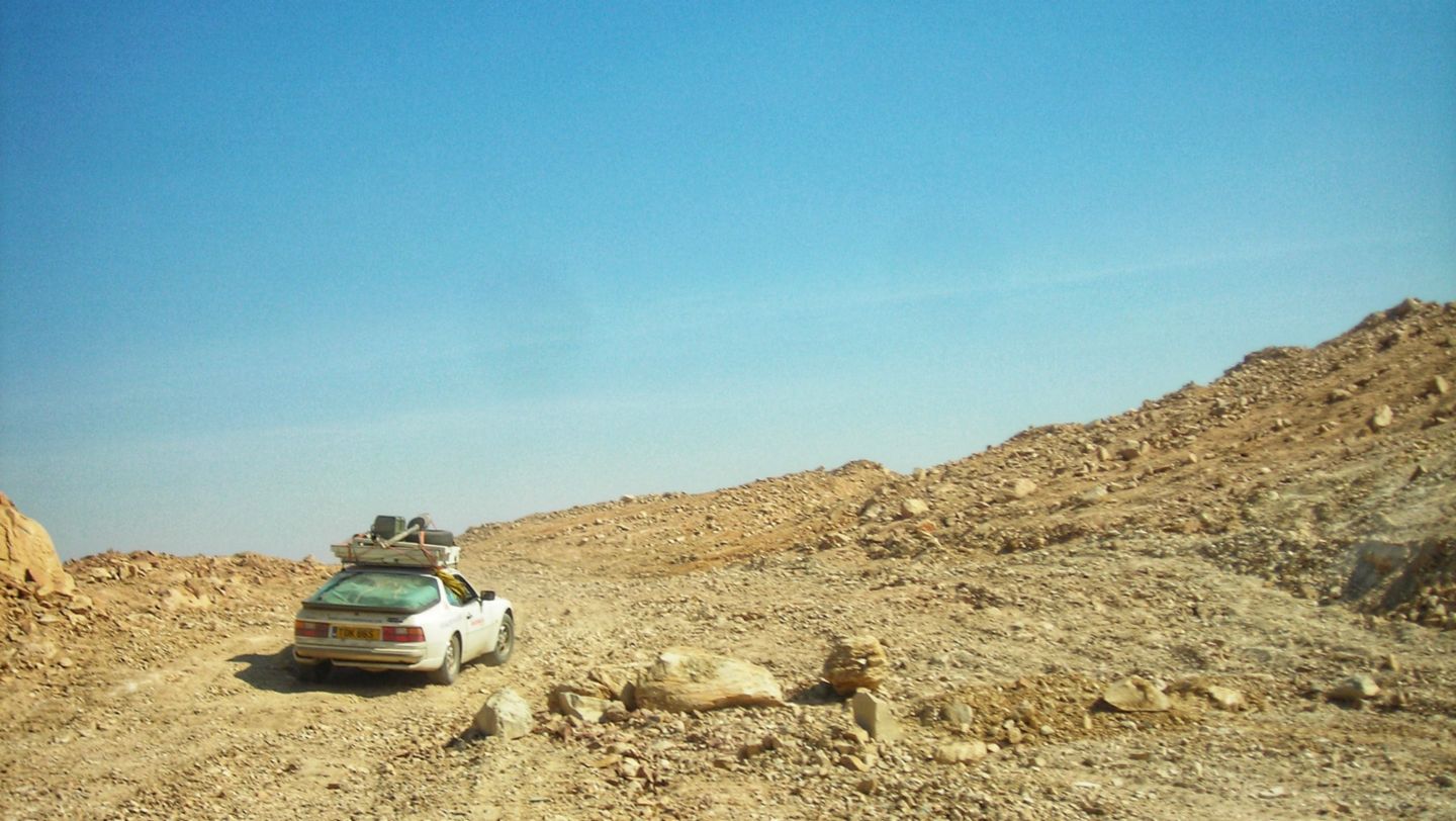 Porsche 944, desierto de Nubia, Sudán, 2020, Porsche AG
