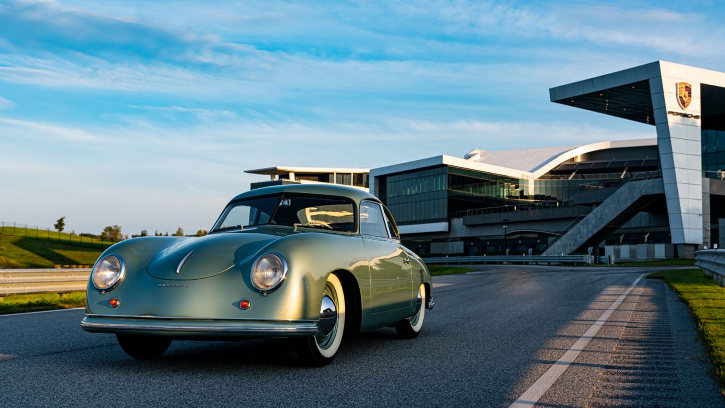 356 de 1950 en el Porsche Experience Center Atlanta, 2020, Porsche Cars North America, Inc.