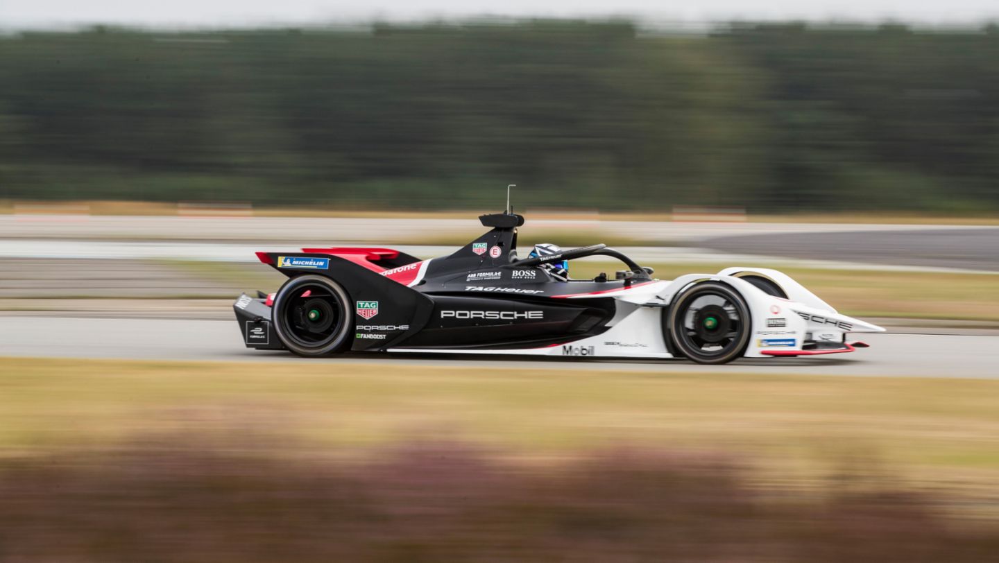André Lotterer, TAG Heuer Porsche Formula E Team, Porsche 99X Electric, test for Season 7, Formula E, 2020, Porsche AG