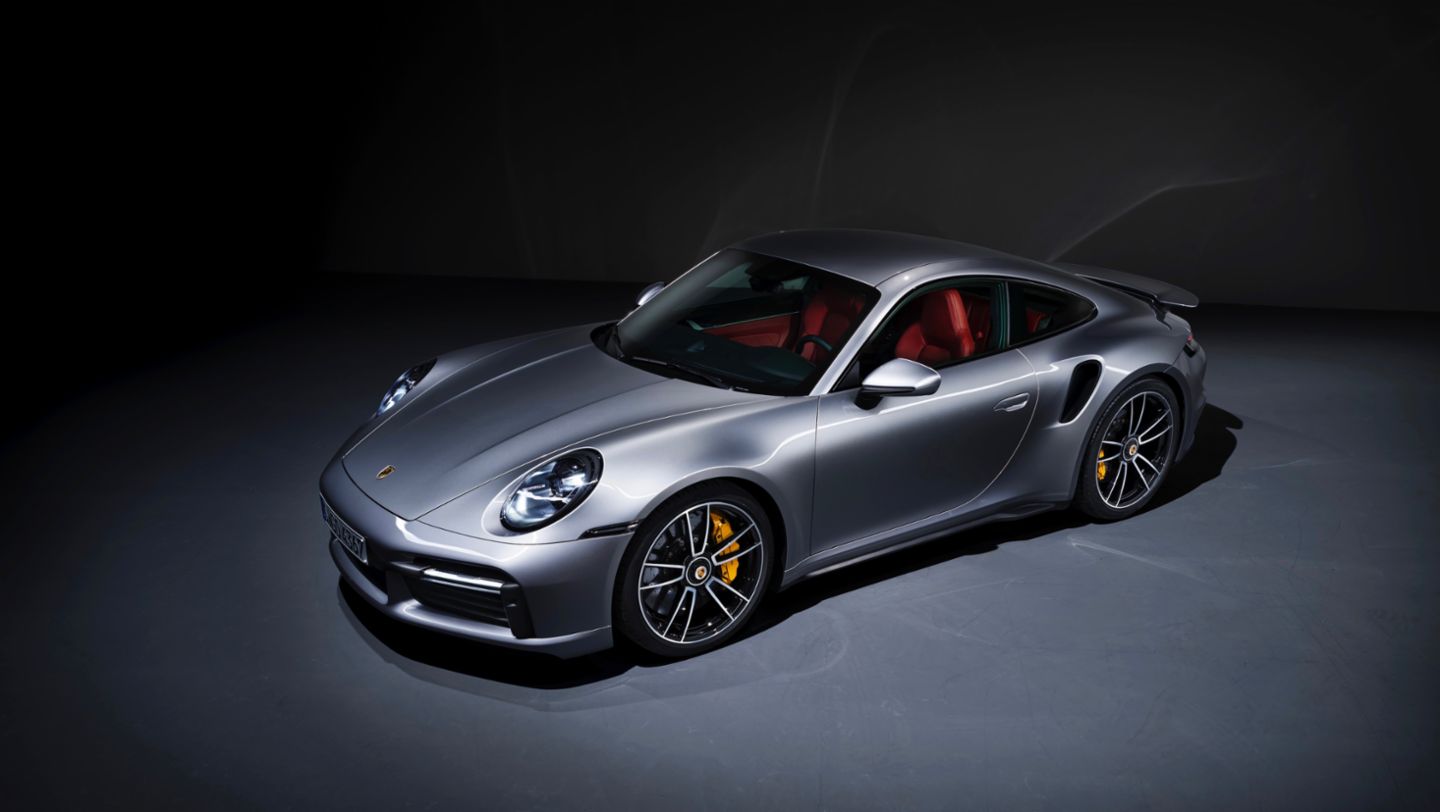 New 911 Turbo S: the ideal aerodynamic setup for every driving situation - Image 2