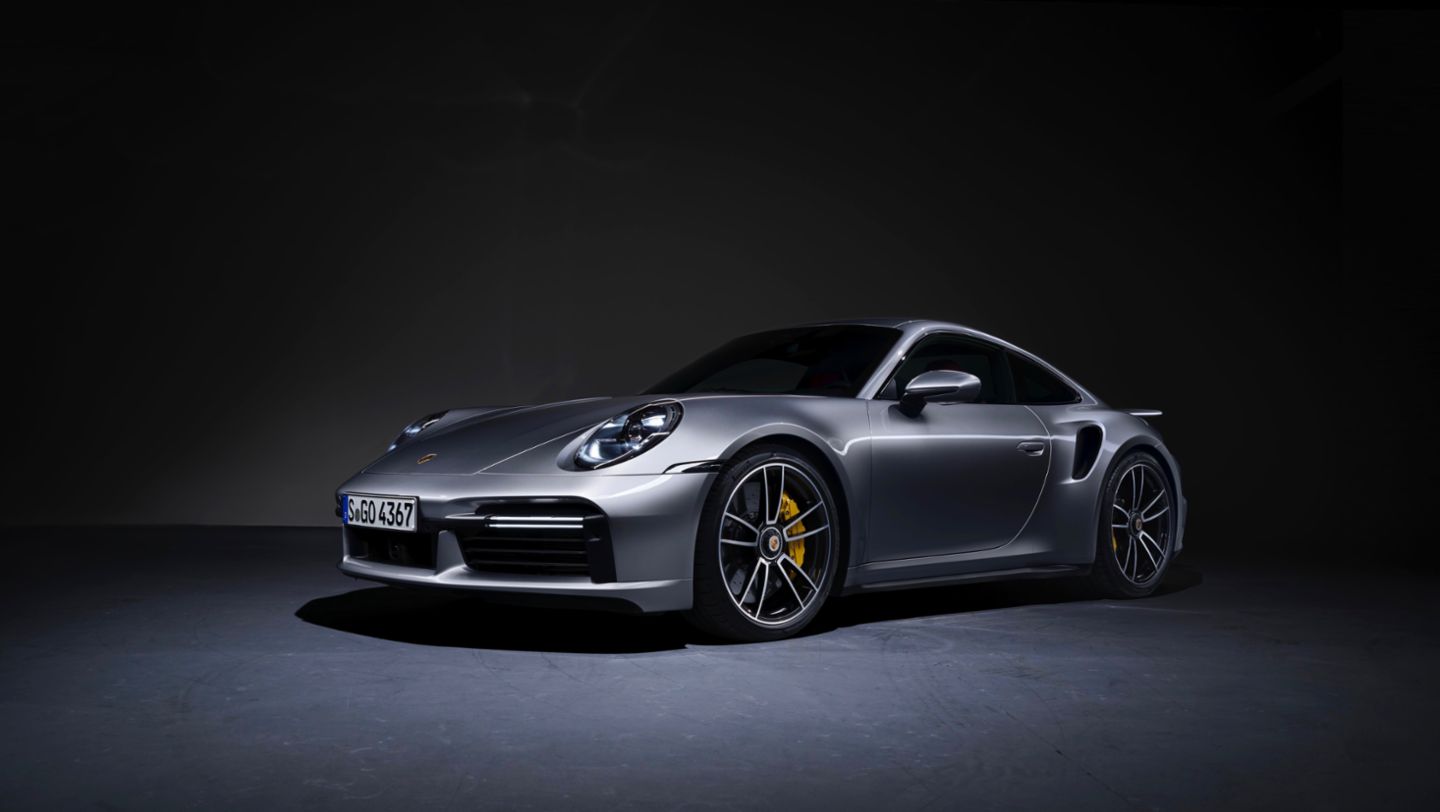 New 911 Turbo S: the ideal aerodynamic setup for every driving situation - Image 3