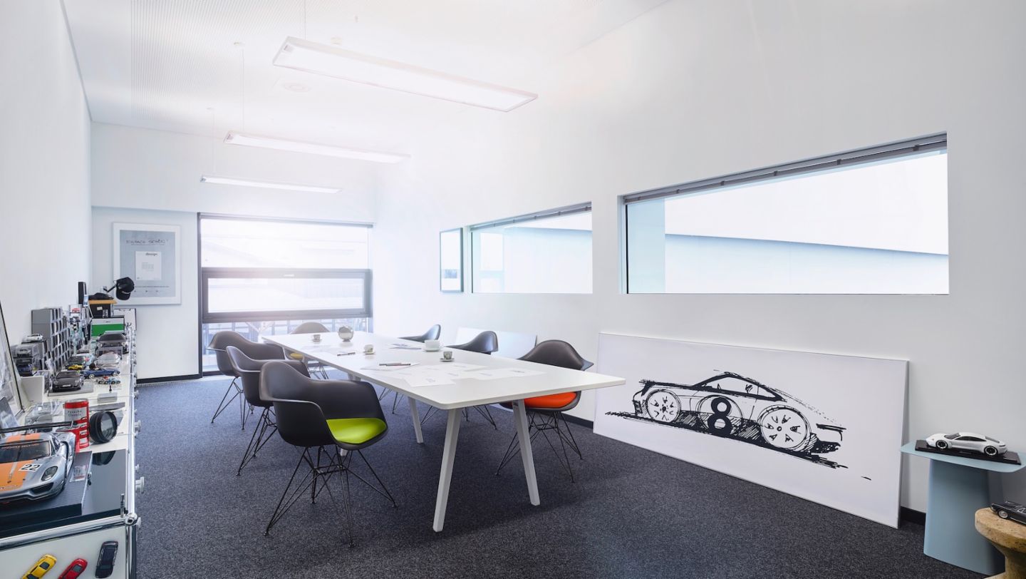 Despacho del Jefe de Diseño, Weissach, 2021, Porsche AG
