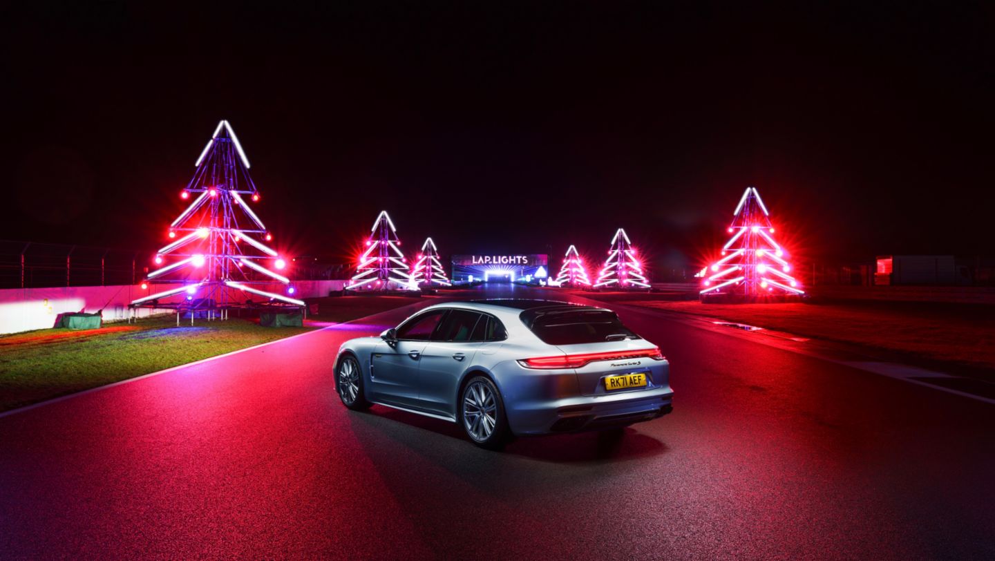 Panamera Turbo S E-Hybrid Sport Turismo, Lap of Lights, Silverstone, Great Britain, 2021, Porsche AG