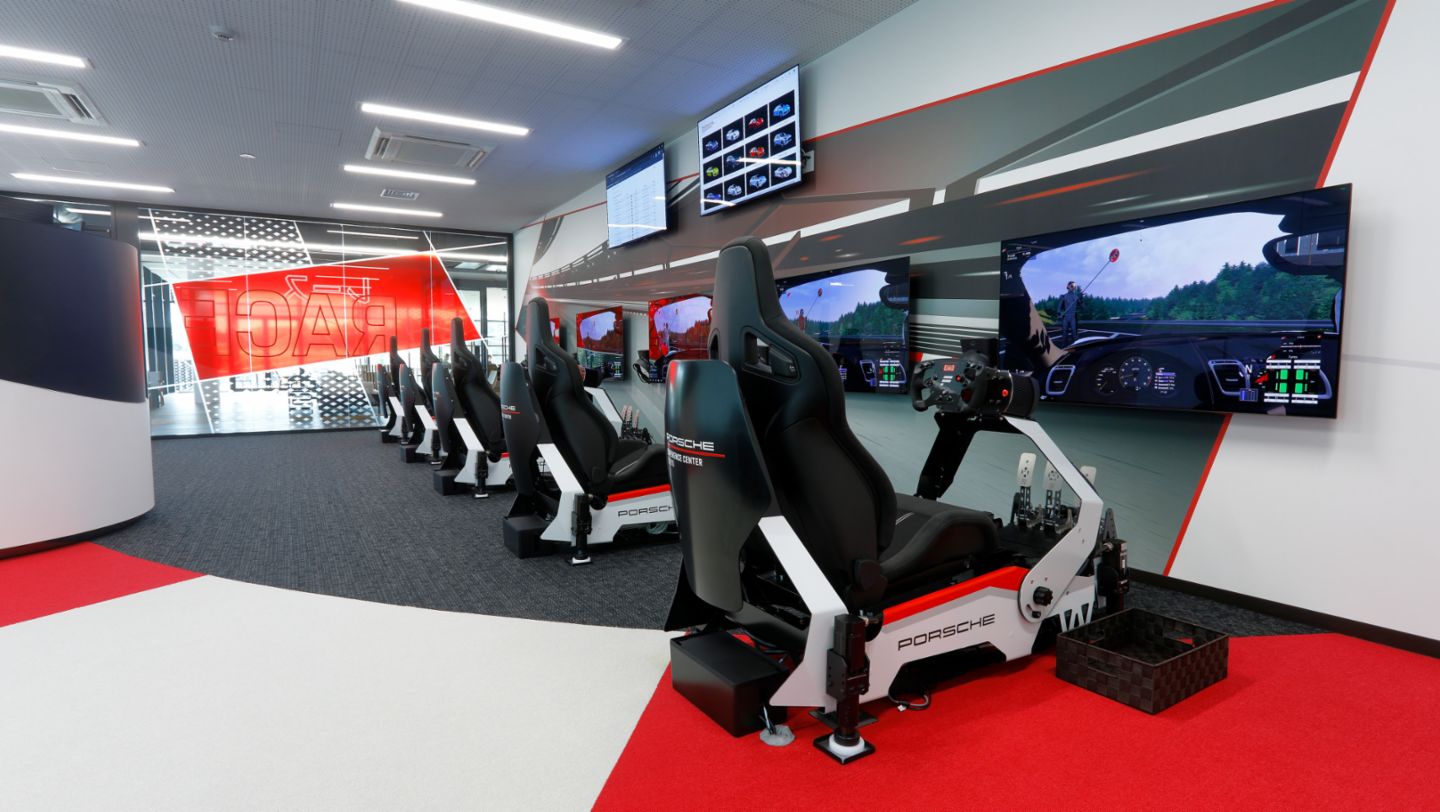 Porsche Experience Center (PEC) de Tokio, 2021, Porsche AG