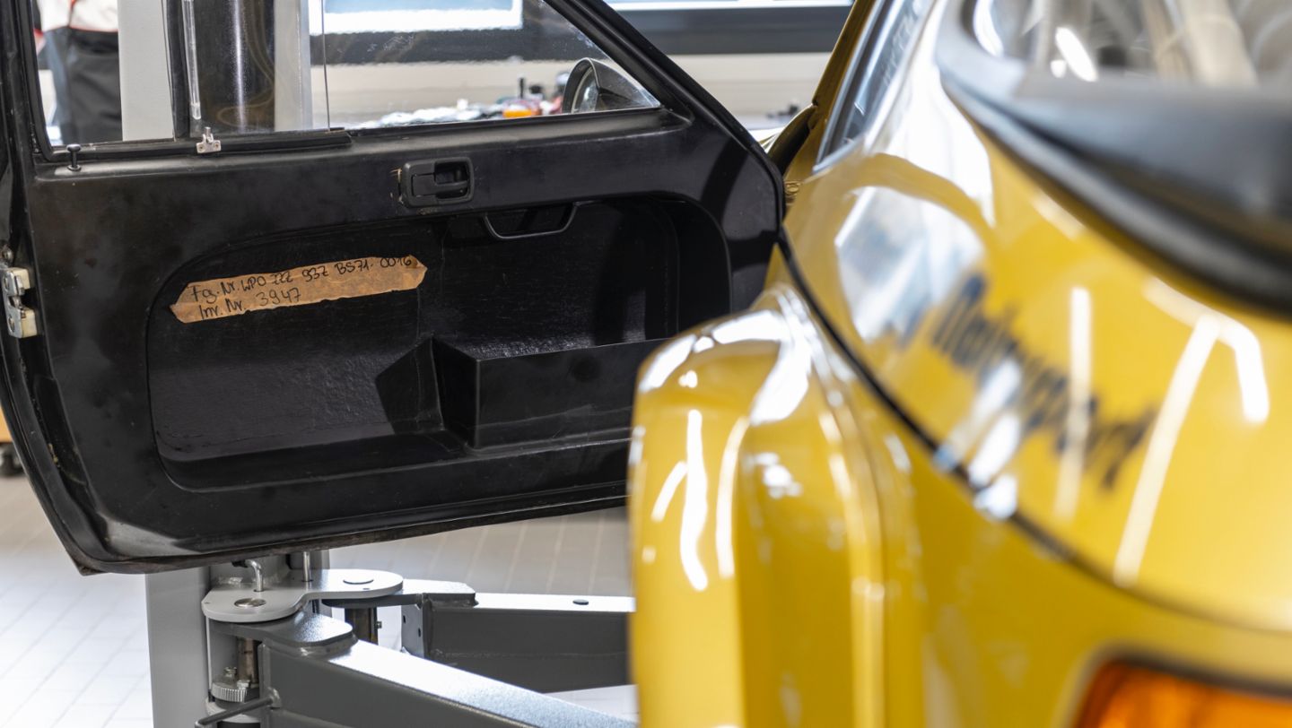 Restaurierung des 924 Carrera GTS Rallye, 2021, Porsche AG