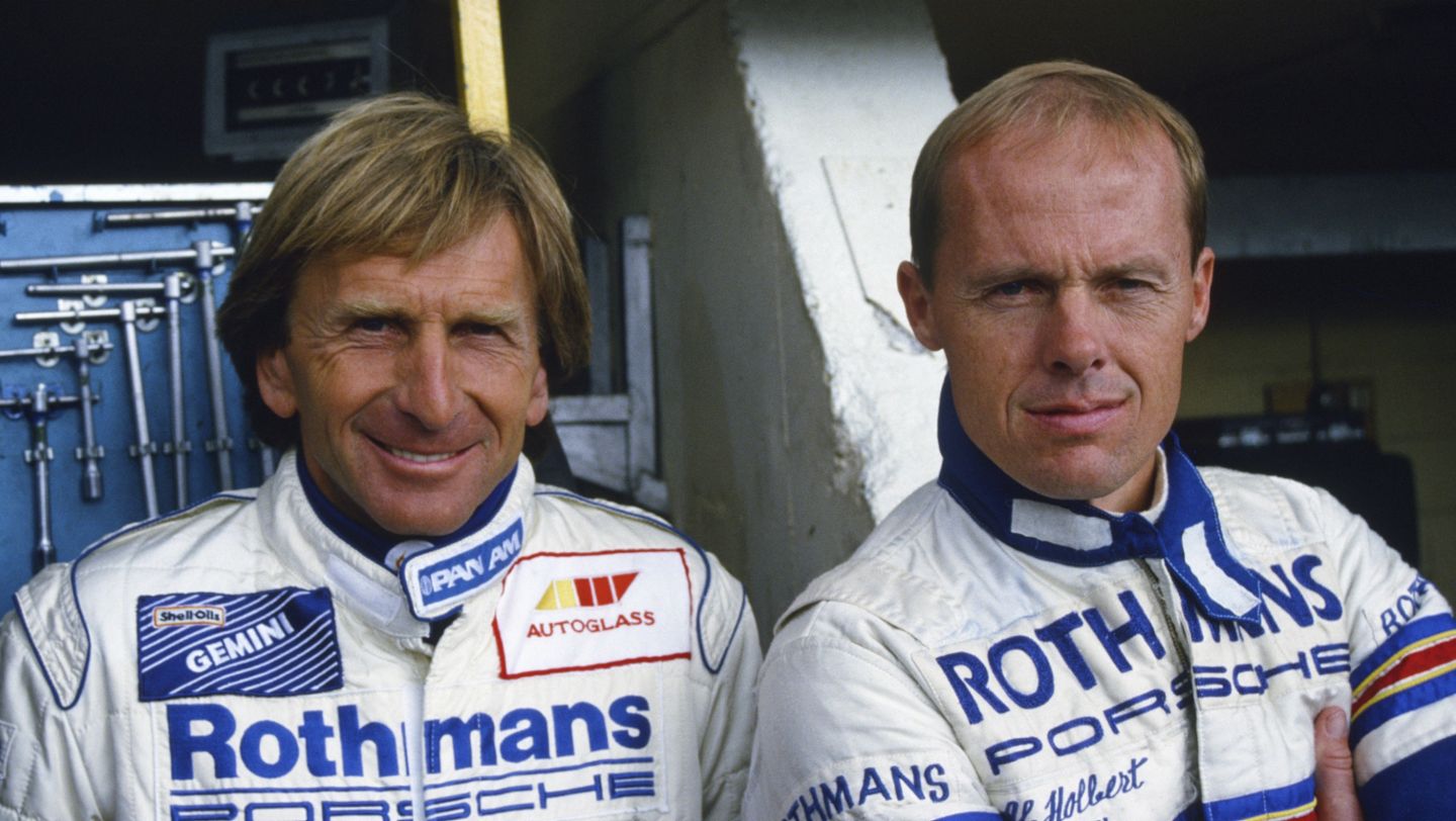 Derek Bell y Al Holbert (i-d), Le Mans, 1987, Porsche AG