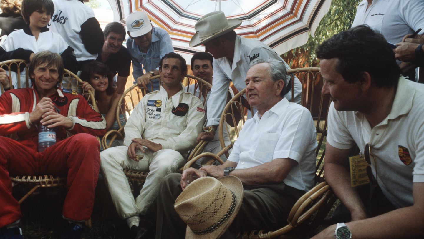 Derek Bell, Jacky Ickx, Ferry Porsche, Dr. Wolfgang Porsche (l-r), Le Mans, 1981, Porsche AG