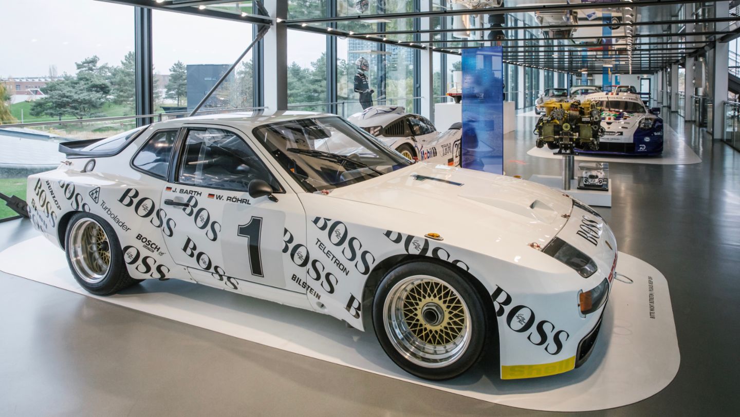 924 GTR LM, 911 GT1 ’98, 911 (Typ 991) RSR, Ausstellung im ZeitHaus in der Autostadt, Wolfsburg, Deutschland, 2021, Porsche AG