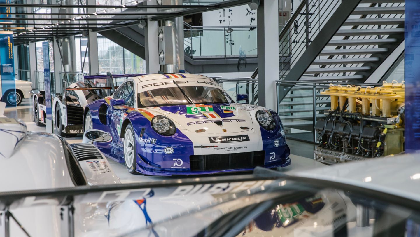 911 (Typ 991) RSR, 919 Hybrid, Ausstellung im ZeitHaus in der Autostadt, Wolfsburg, Deutschland, 2021, Porsche AG