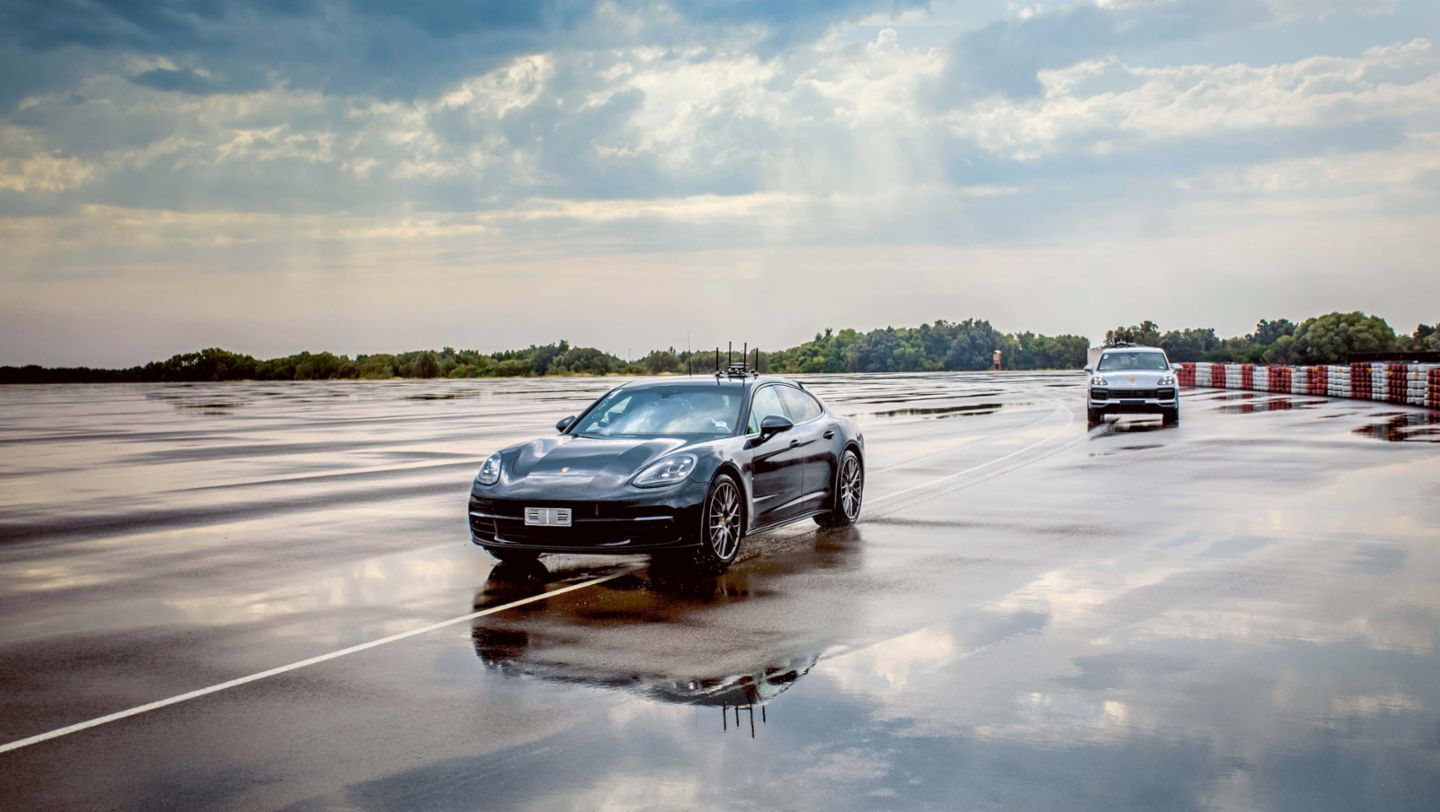 Panamera, Cayenne, Centro Técnico de Nardò, Italia, 2021, Porsche AG