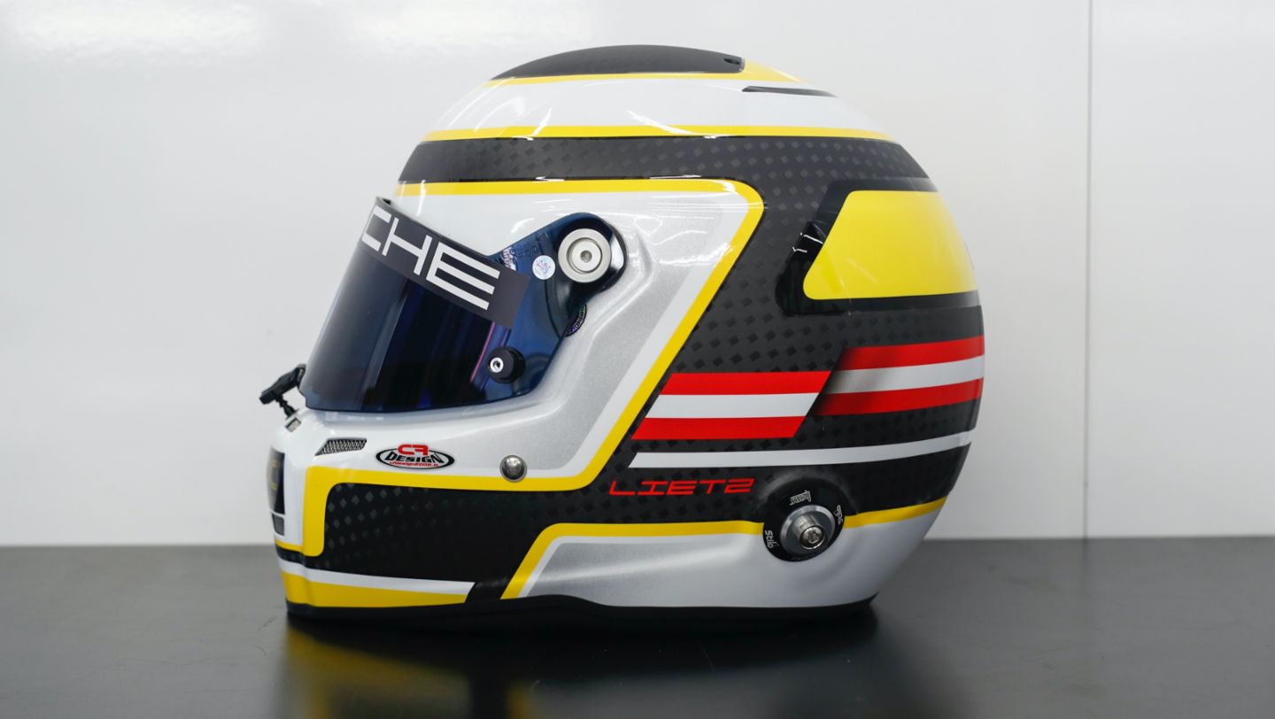 Helm von Richard Lietz, Porsche Werksfahrer, 2021, Porsche AG