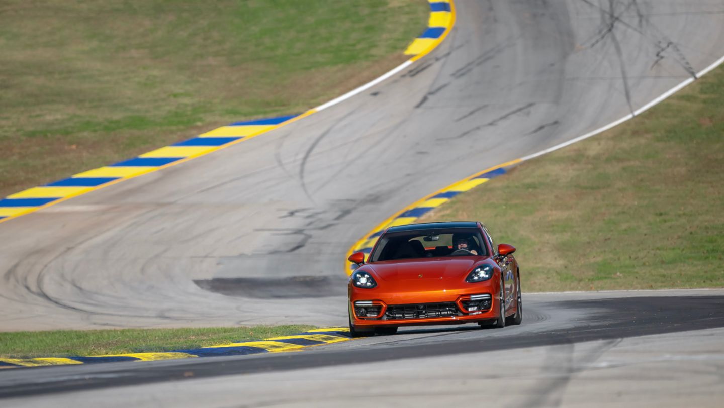 Panamera Turbo S, Michelin Raceway Road Atlanta, Georgia, USA, 2021, Porsche AG