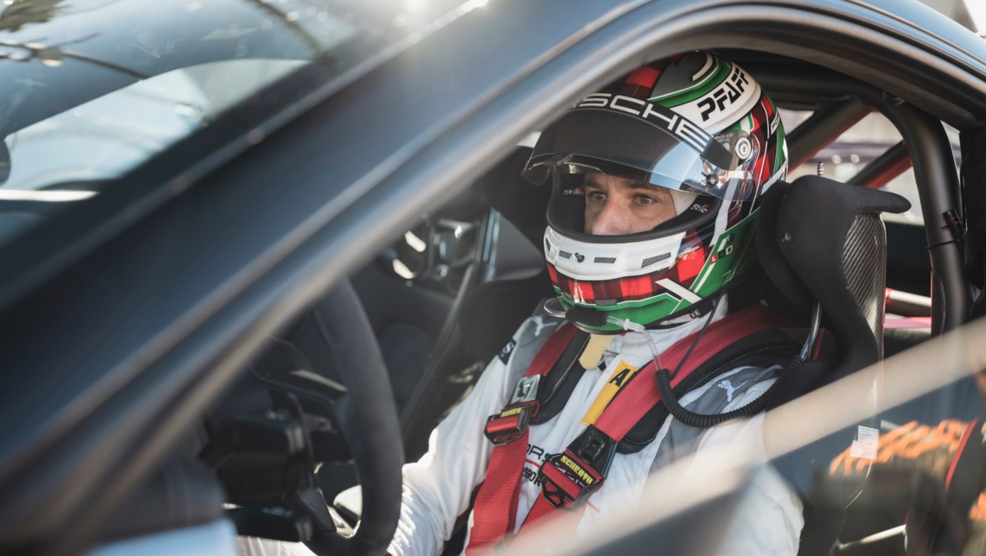 Lars Kern, piloto de pruebas de Porsche, 911 GT2 RS, Nürburgring Nordschleife, 2021, Porsche AG