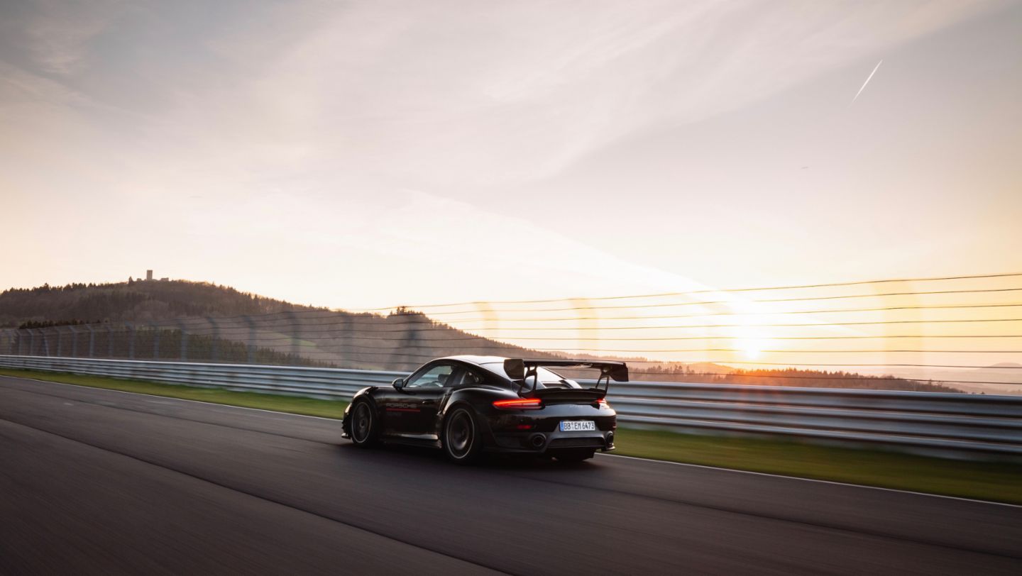 911 GT2 RS, Nürburgring-Nordschleife, 2021, Porsche AG