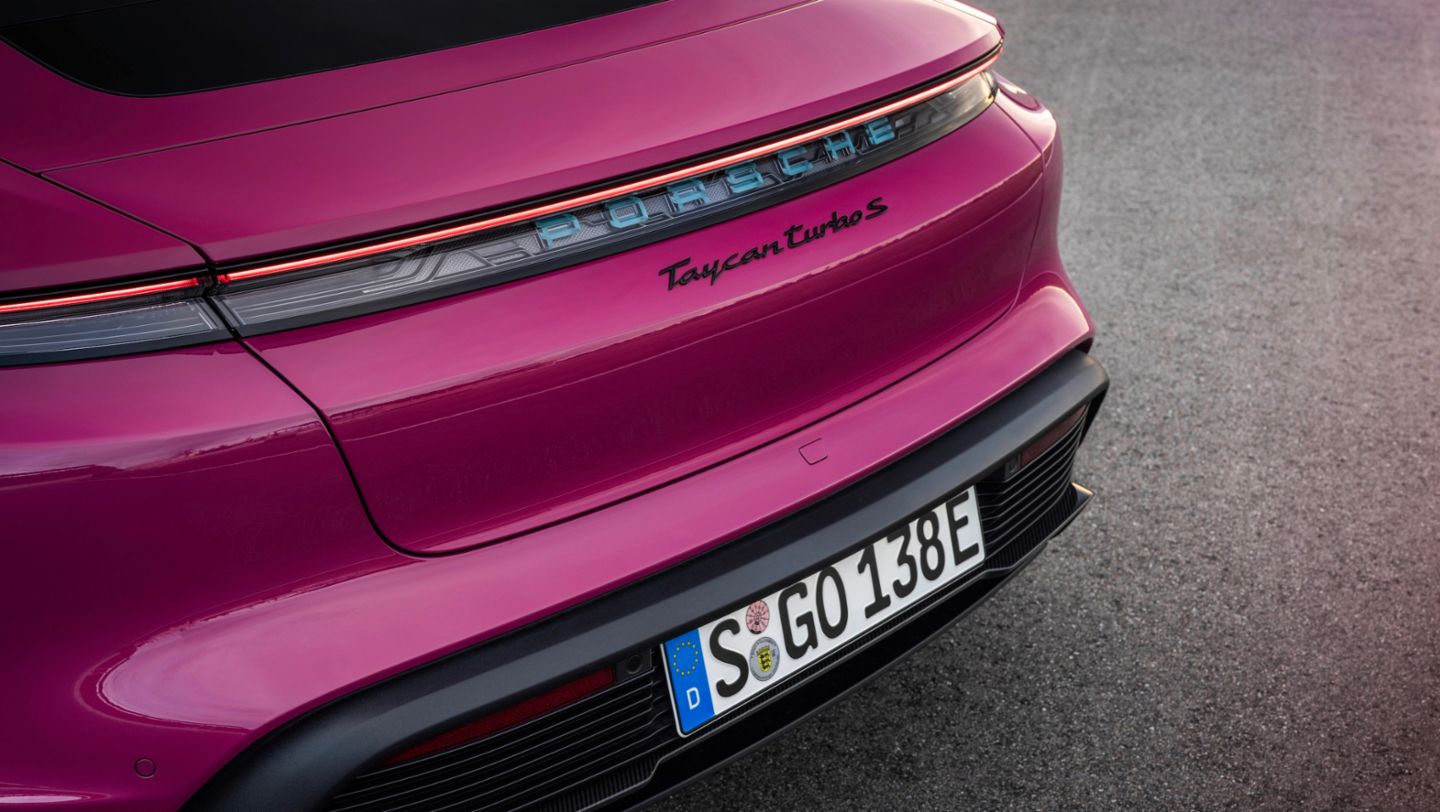 Taycan Turbo S, 911, 2021, Porsche AG