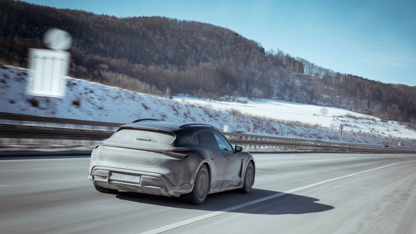 Prototyp des Taycan Cross Turismo, Tests in Deutschland, 2021, Porsche AG