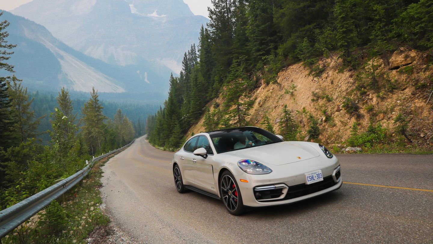 Panamera GTS, Lake Louise, Alberta, Canada, 2021, Porsche AG