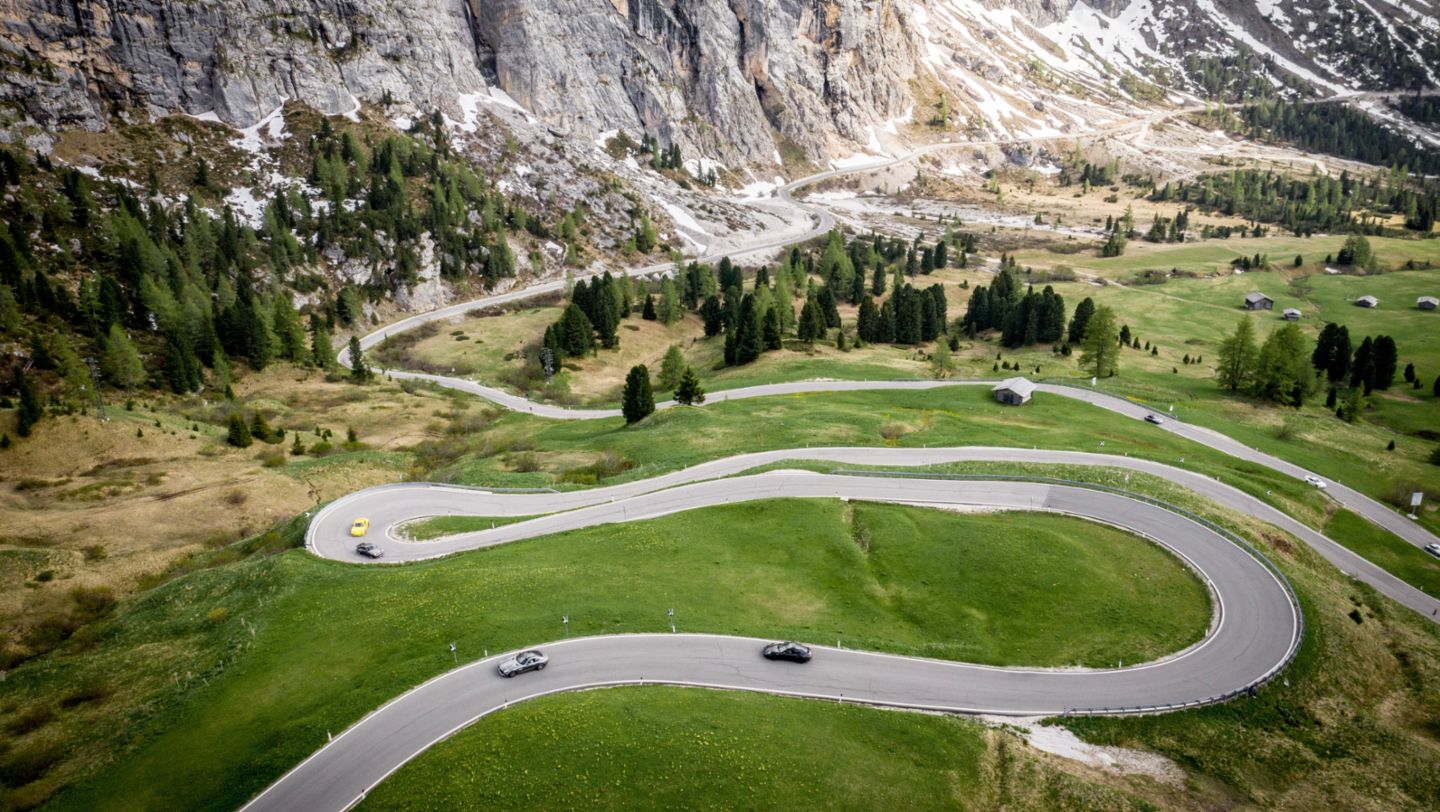 Viaggio in auto, 2021, Sellaronda, Dolomiti, Italia