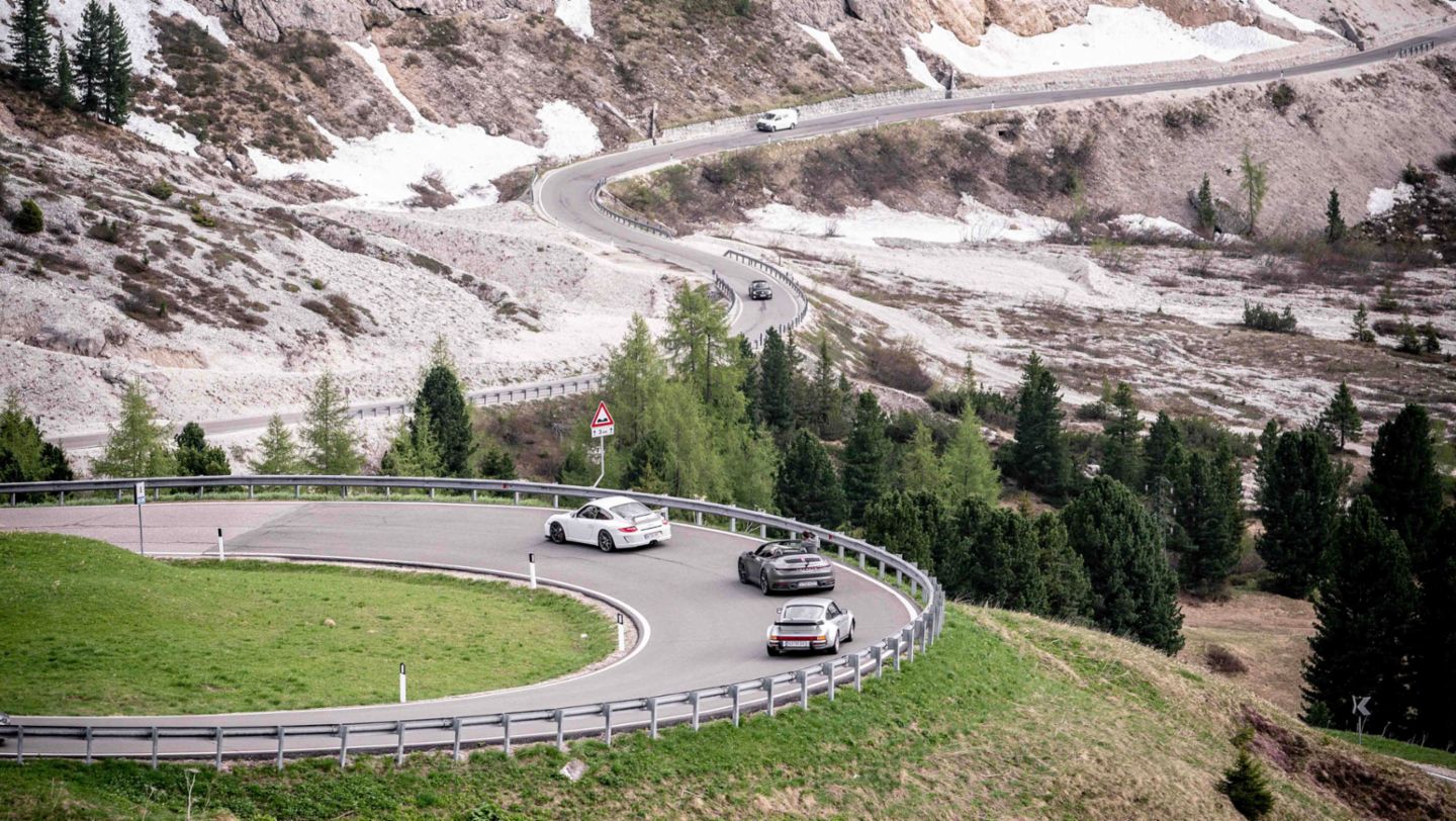 Viaggio in auto, 2021, Sellaronda, Dolomiti, Italia