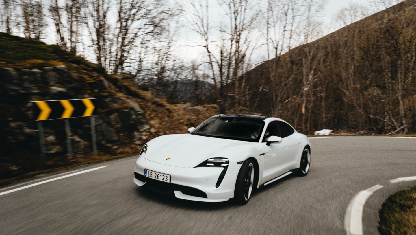 Taycan Turbo, Lærdal, Norwegen, 2021, Porsche AG