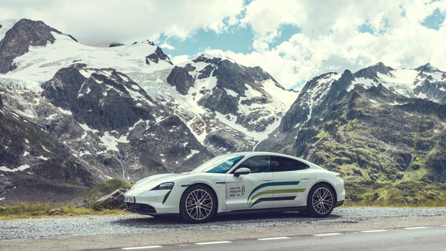 ‘Join the Porsche Ride’ (‘Únete al Viaje Porsche’), Suiza, 2022, Porsche AG
