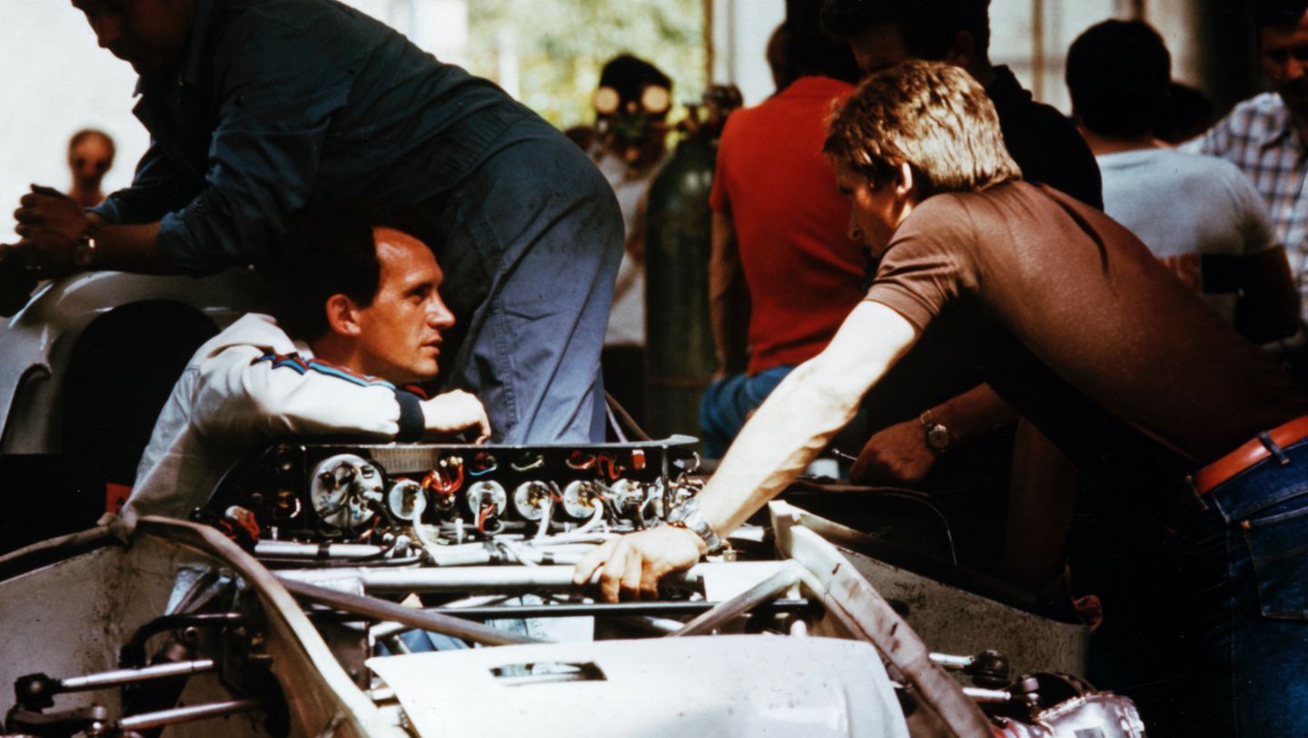 Helmuth Flegl (izquierda), Teloché, 1978, Porsche AG