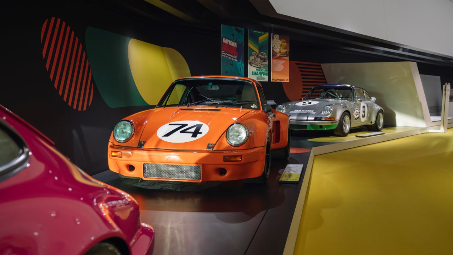 911 (964) RS, 911 Carrera RSR 3.0, 911 Carrera RSR 2.8, “Spirit of Carrera RS” special exhibition, Porsche Museum, Zuffenhausen, 2022, Porsche AG