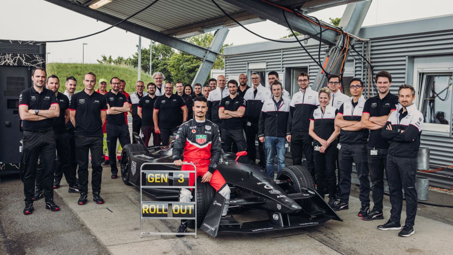 TAG Heuer Porsche Formul E Team, Gen3 race car, Weissach, 2022, Porsche AG