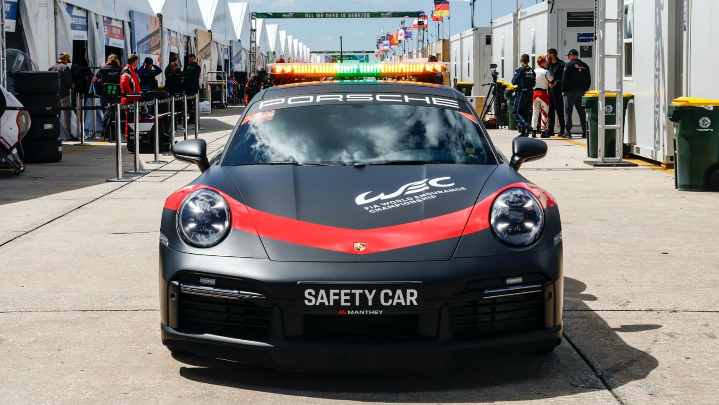 911 Turbo S, auto de seguridad del Campeonato Mundial de Resistencia (WEC) de la FIA, 2022, Porsche AG