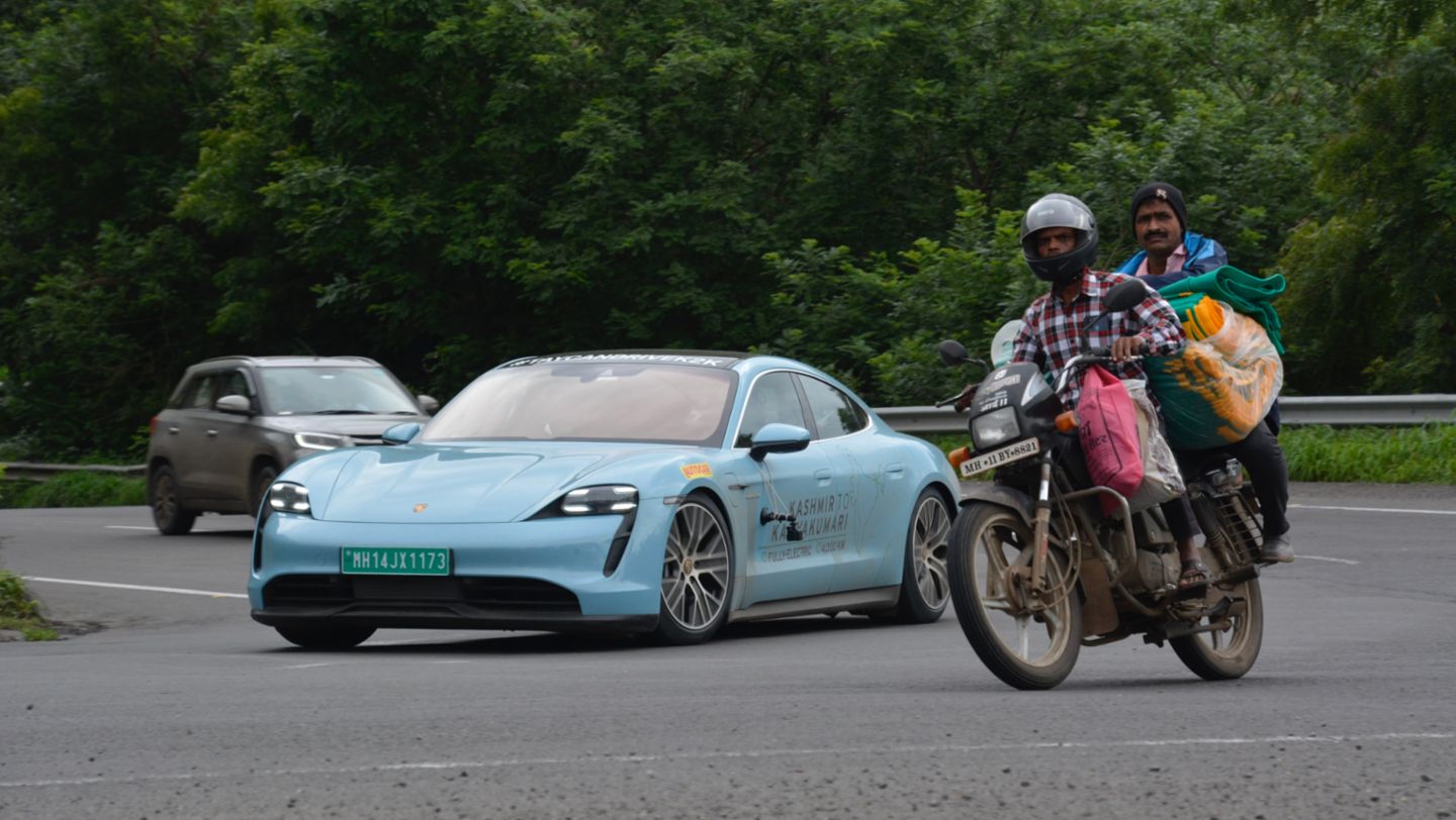 Ruta con un Taycan desde Cachemira hasta Kanyakumari, India, 2022, Porsche AG