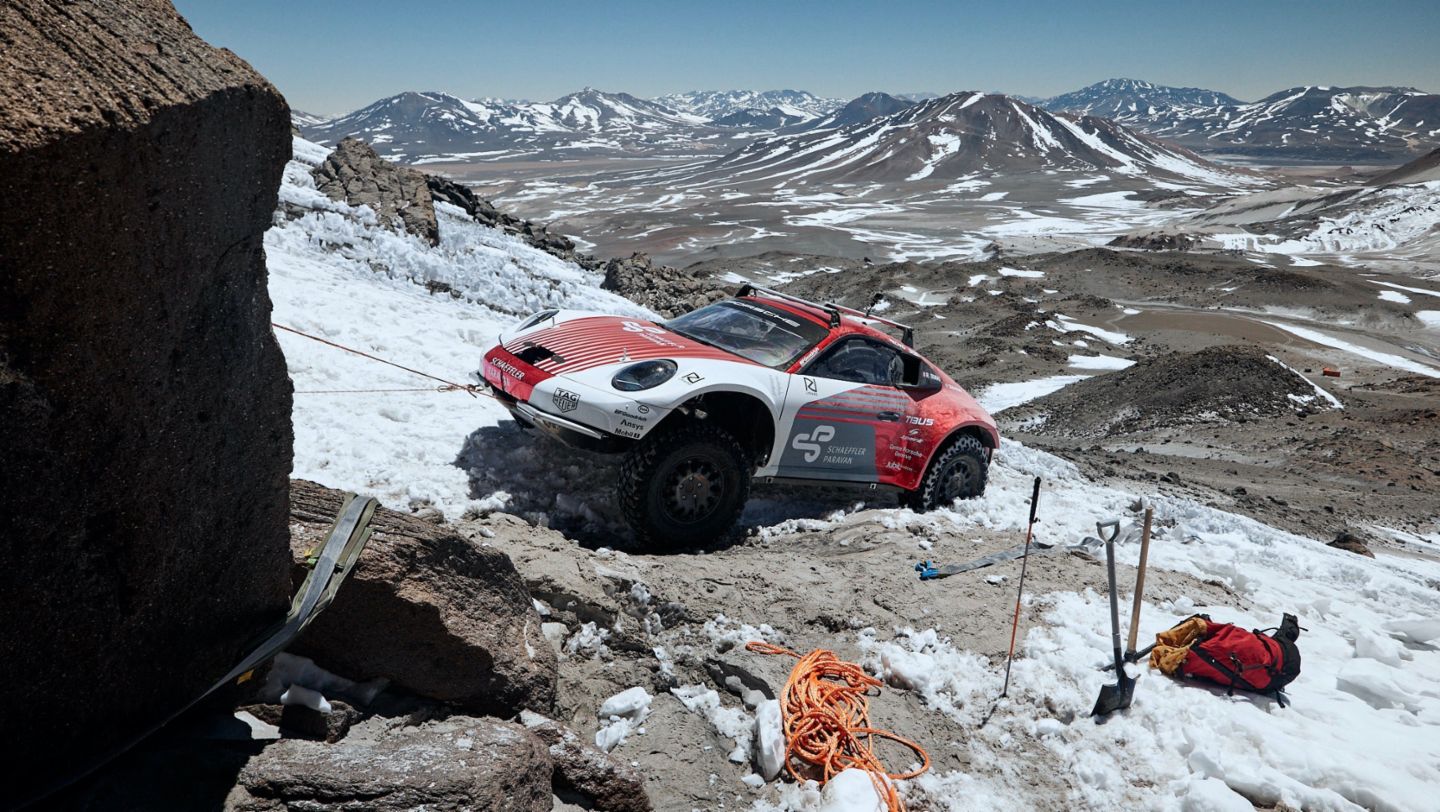 Special 911 Carrera 4S, High Altitude Project, Ojos del Salado, Chile, 2022, Porsche AG