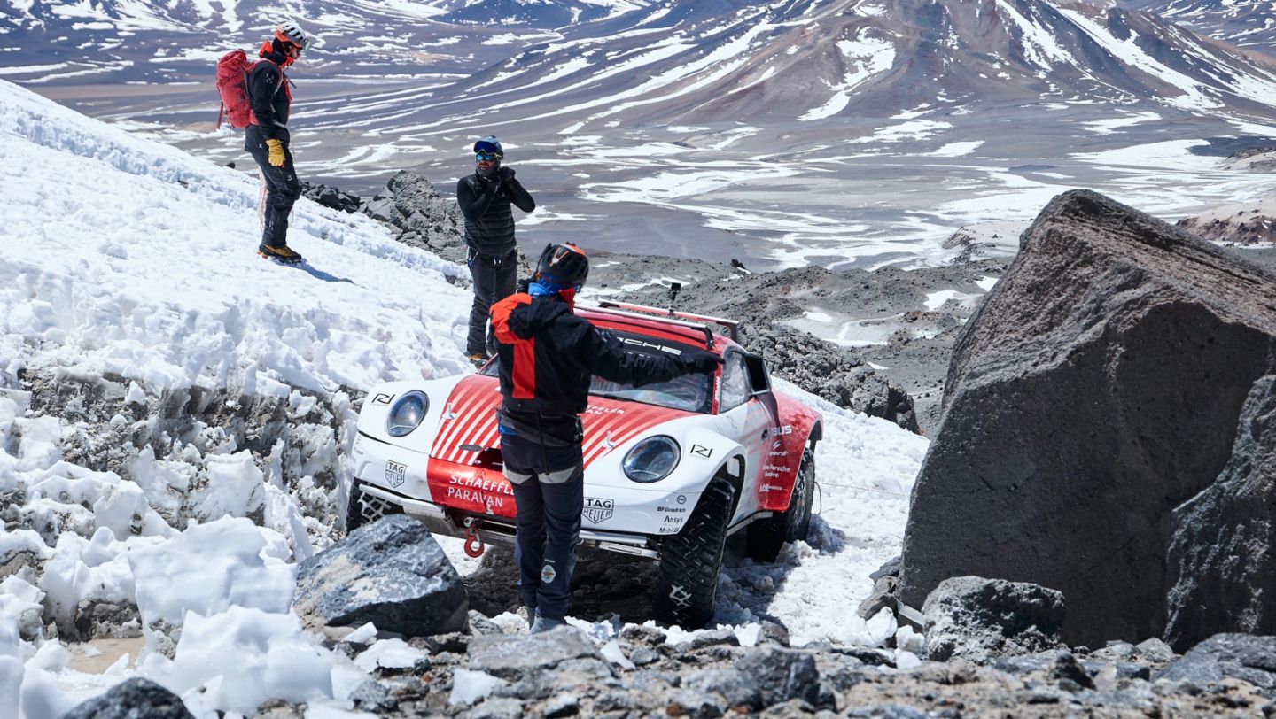 911 Carrera 4S especial, proyecto a gran altitud, Ojos del Salado, Chile, 2022, Porsche AG